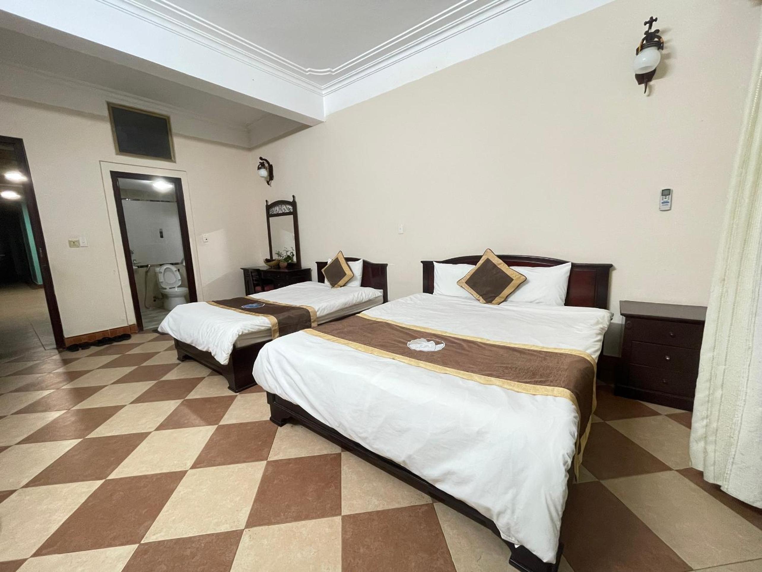 Triple Room