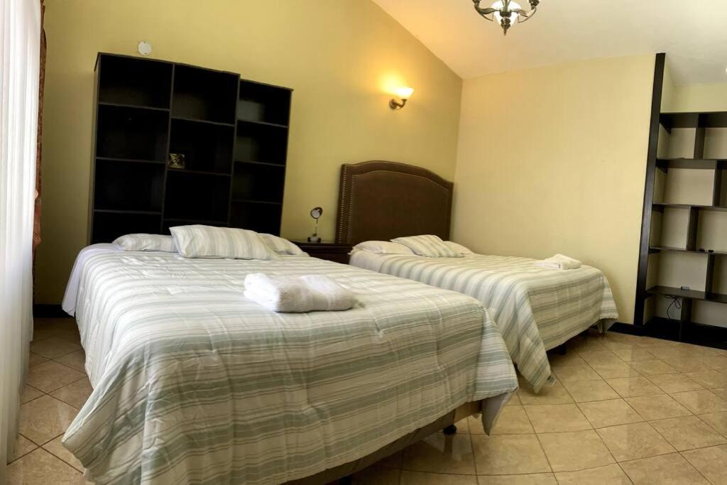 Four-Bedroom House photo 1
