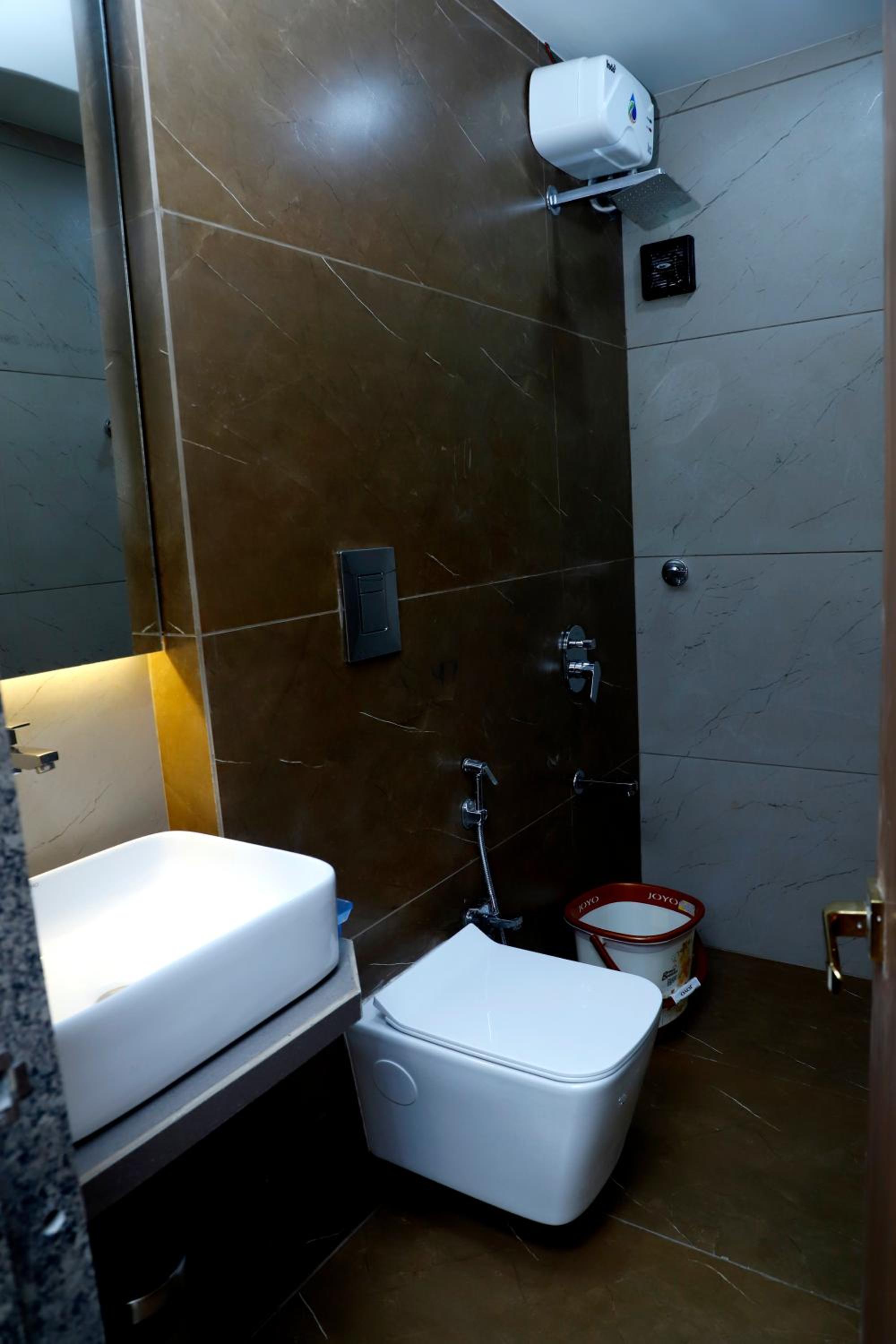 Deluxe Room - Photo 6