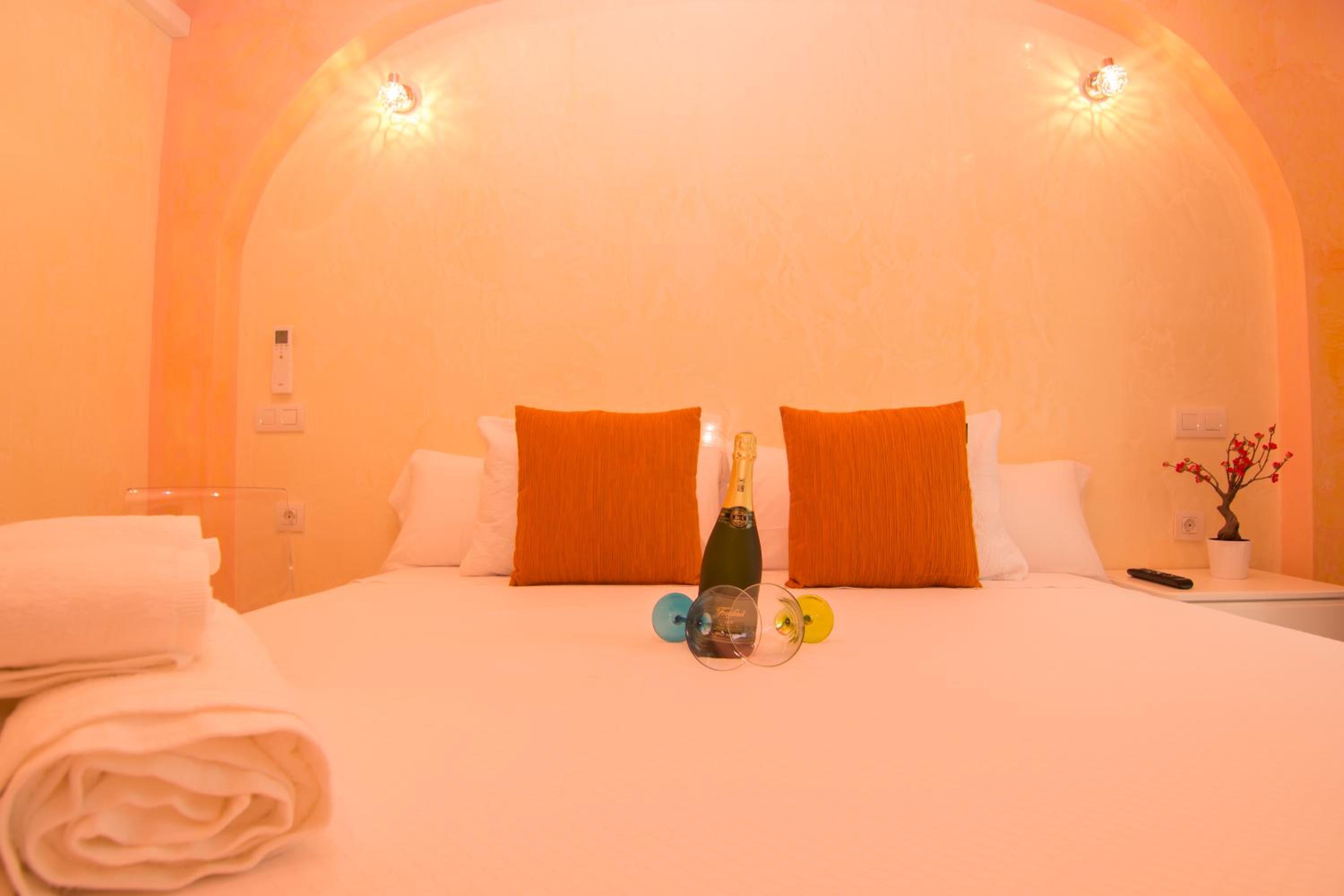 Standard Queen Room photo 2