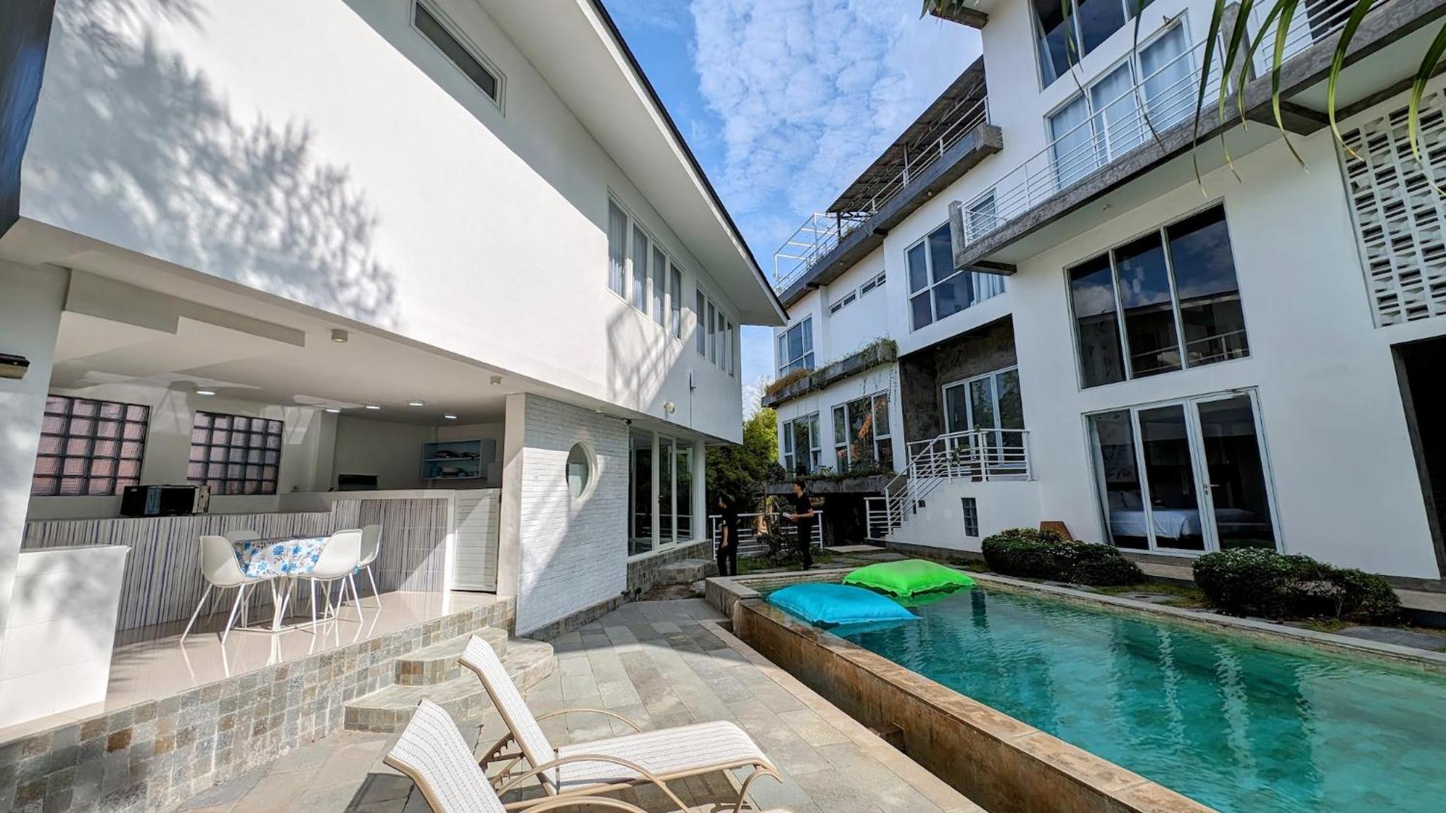 Apartment with Pool View  - Photo 6