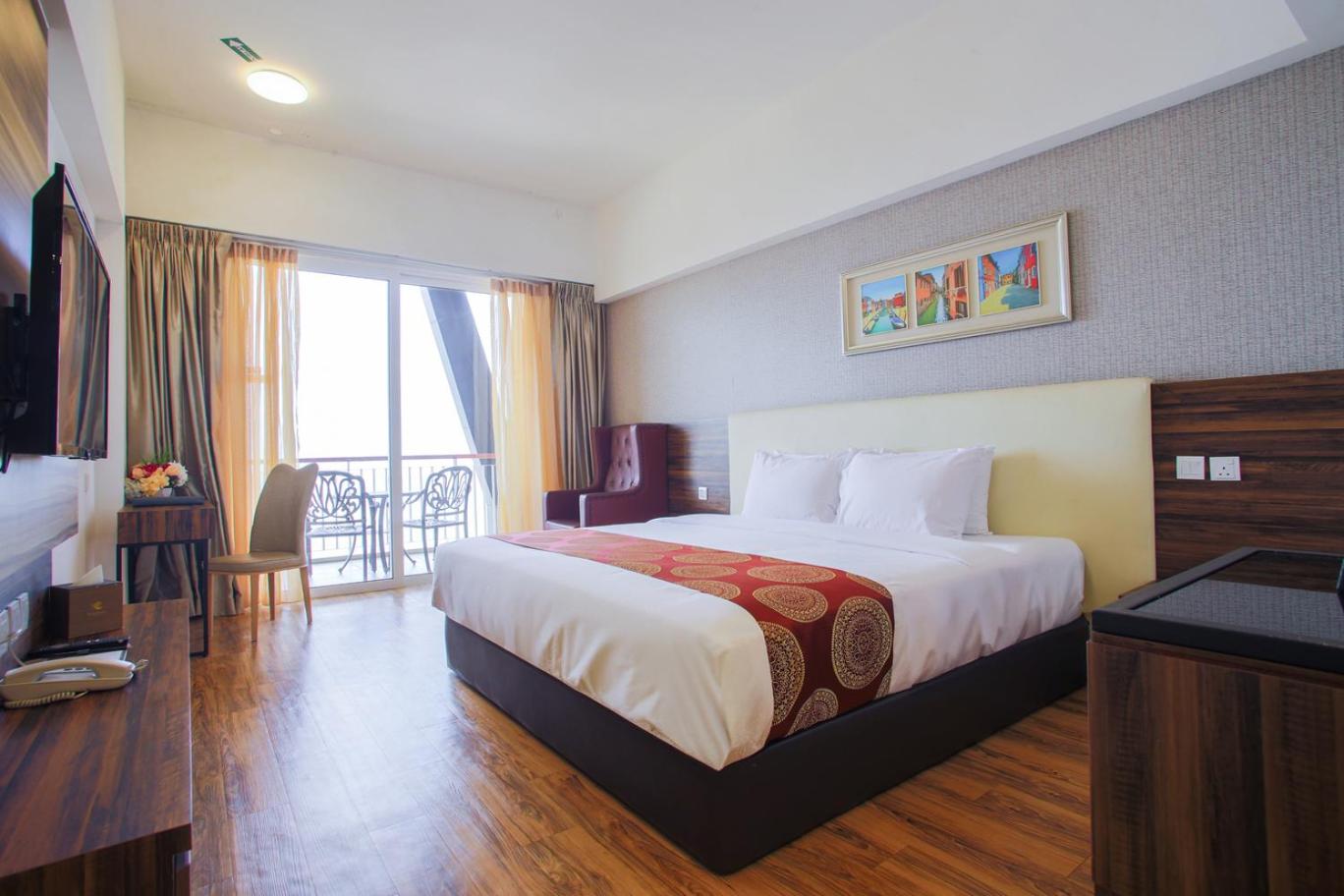 Deluxe King Room with Sea View