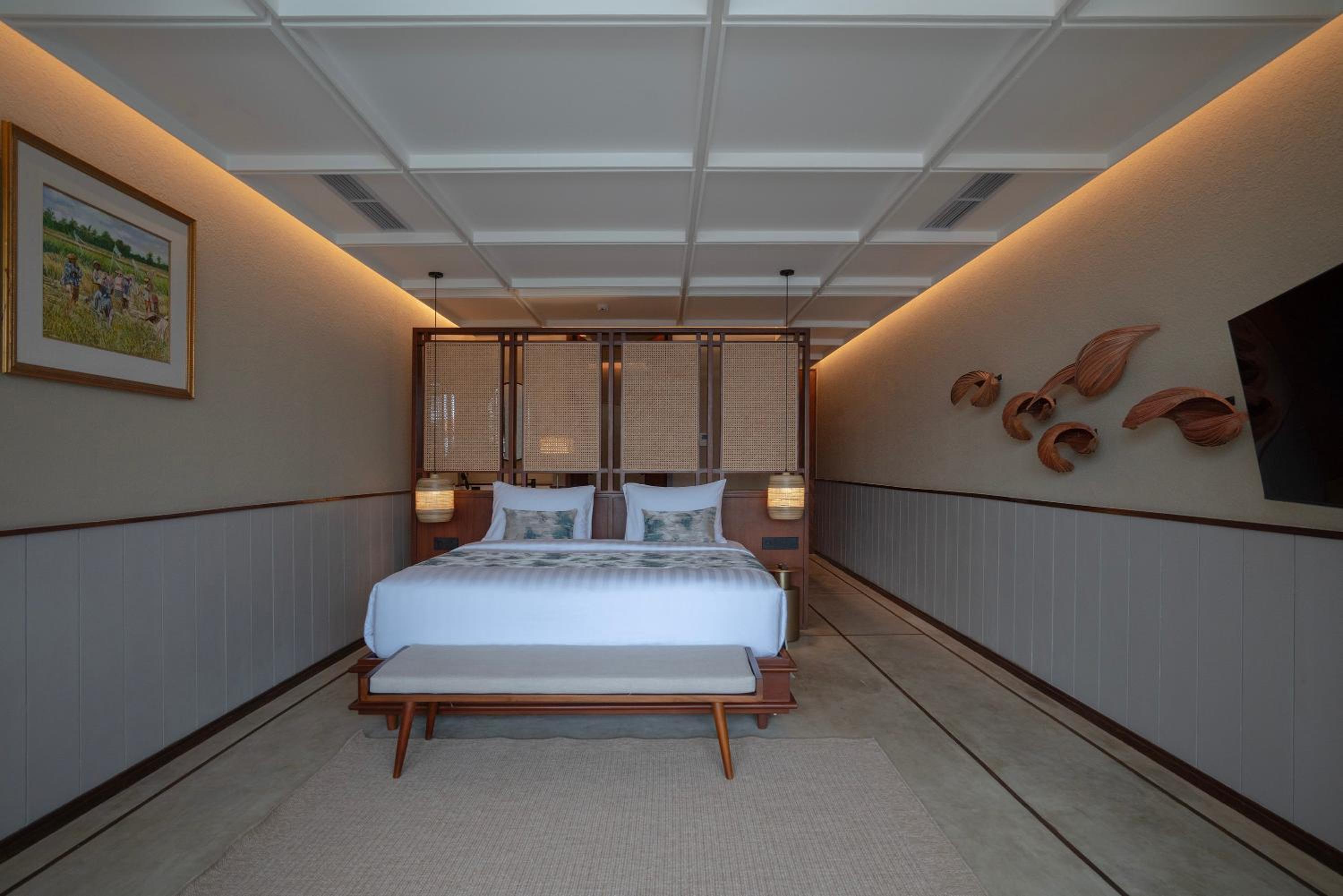 King Suite with Balcony photo 3