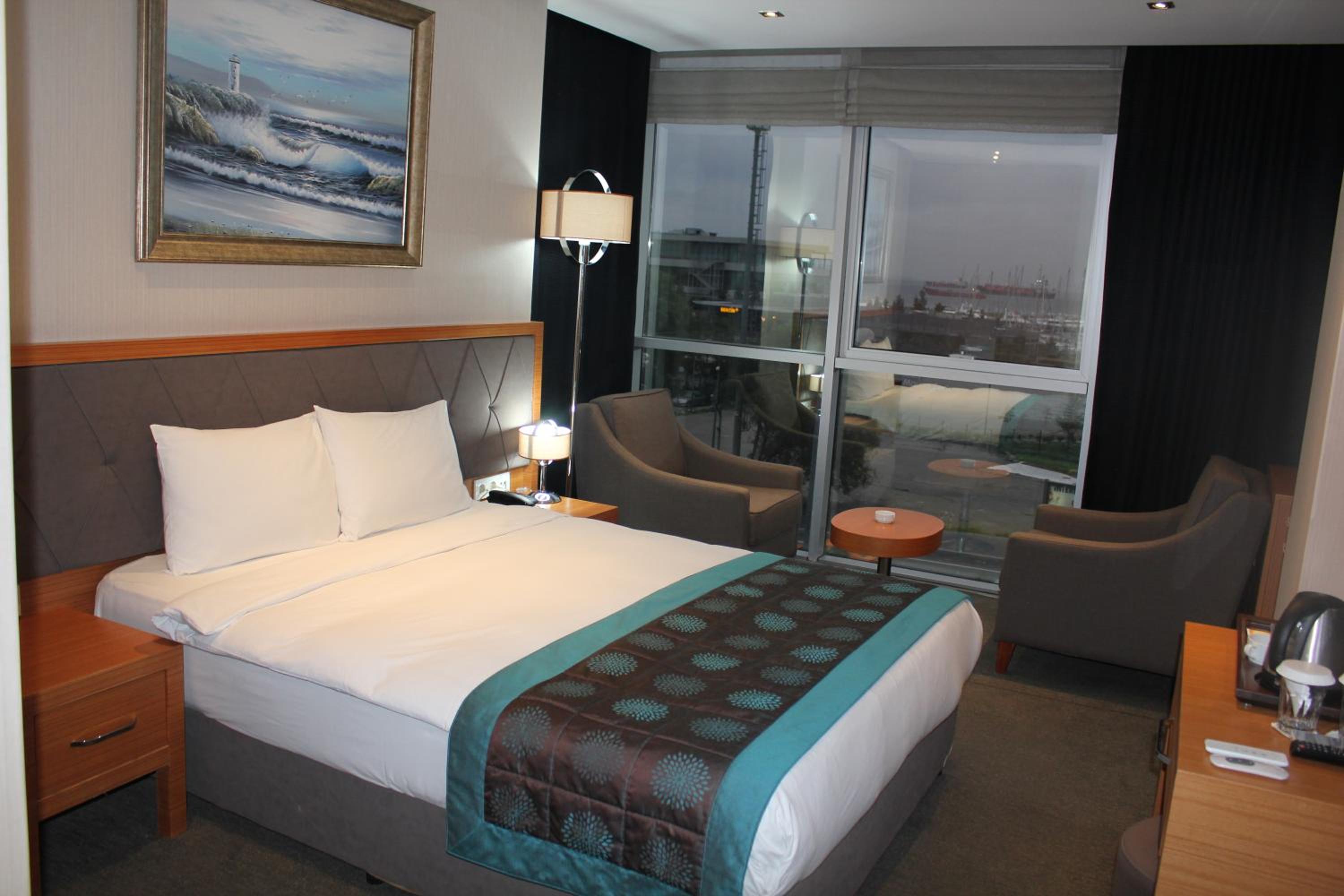 Deluxe Double Room with Sea View photo 3