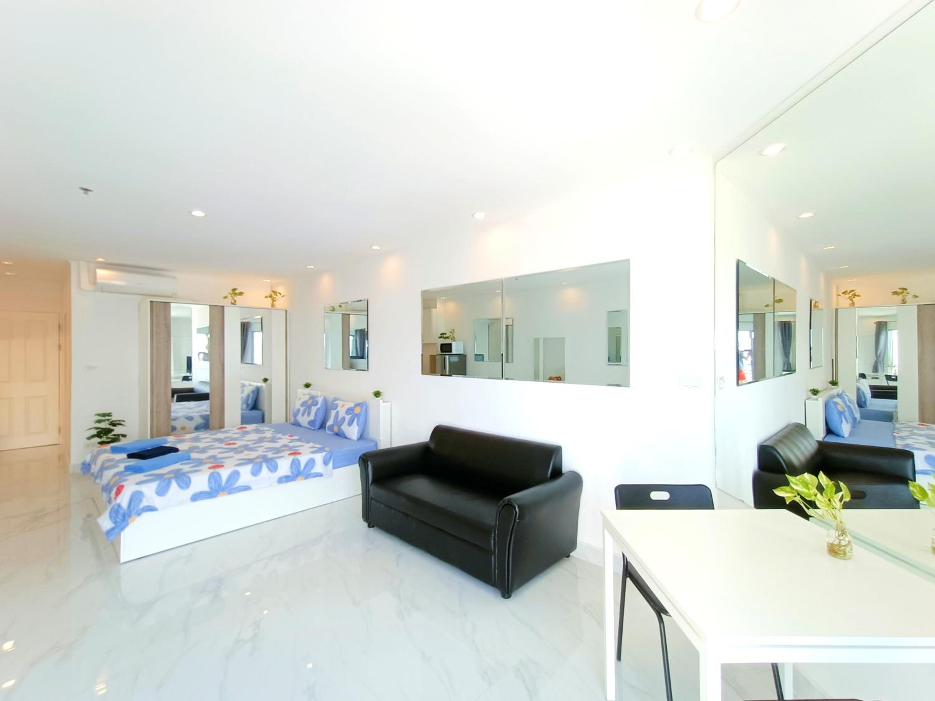 Sea View Studio photo 1
