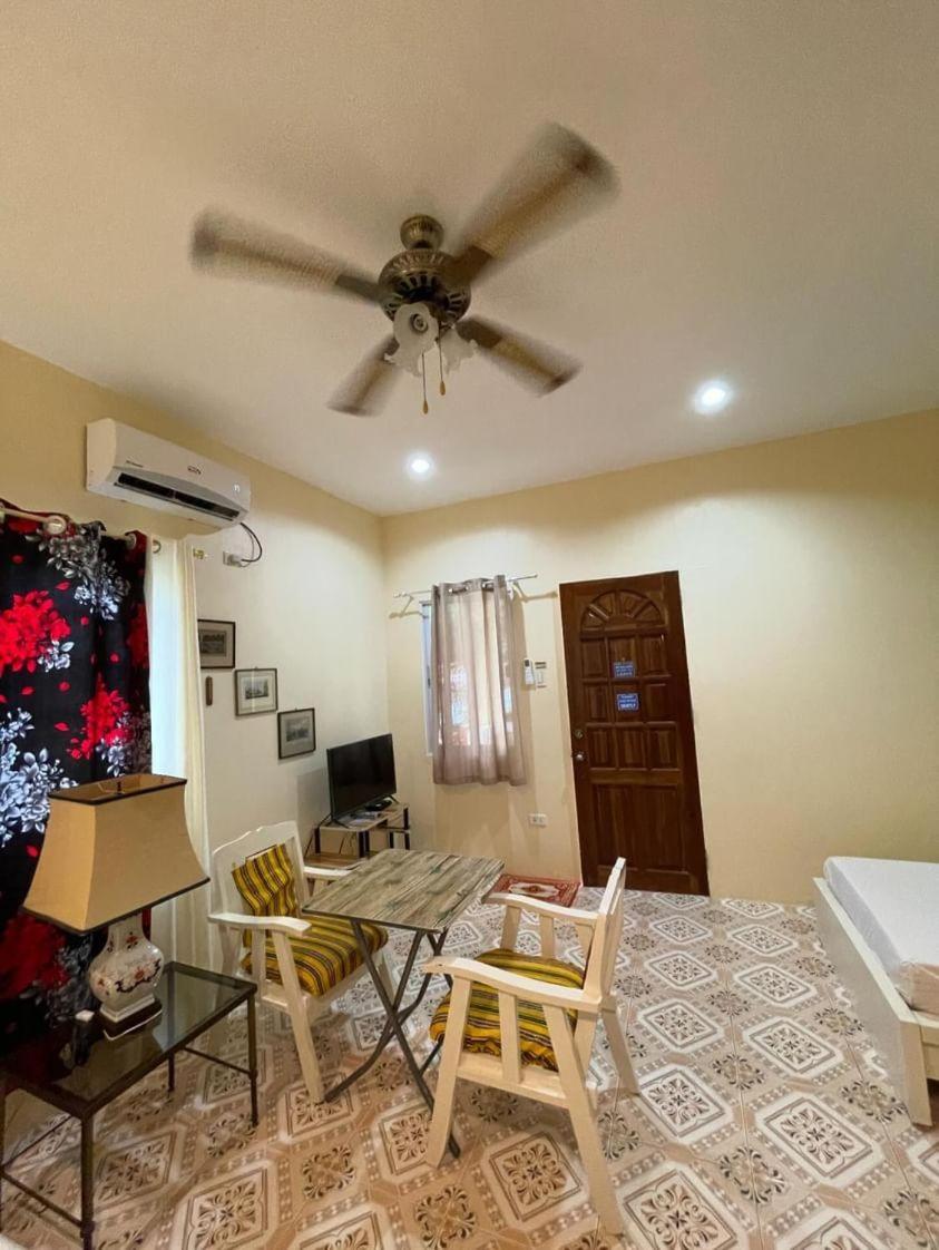 Studio with Sea View photo 2
