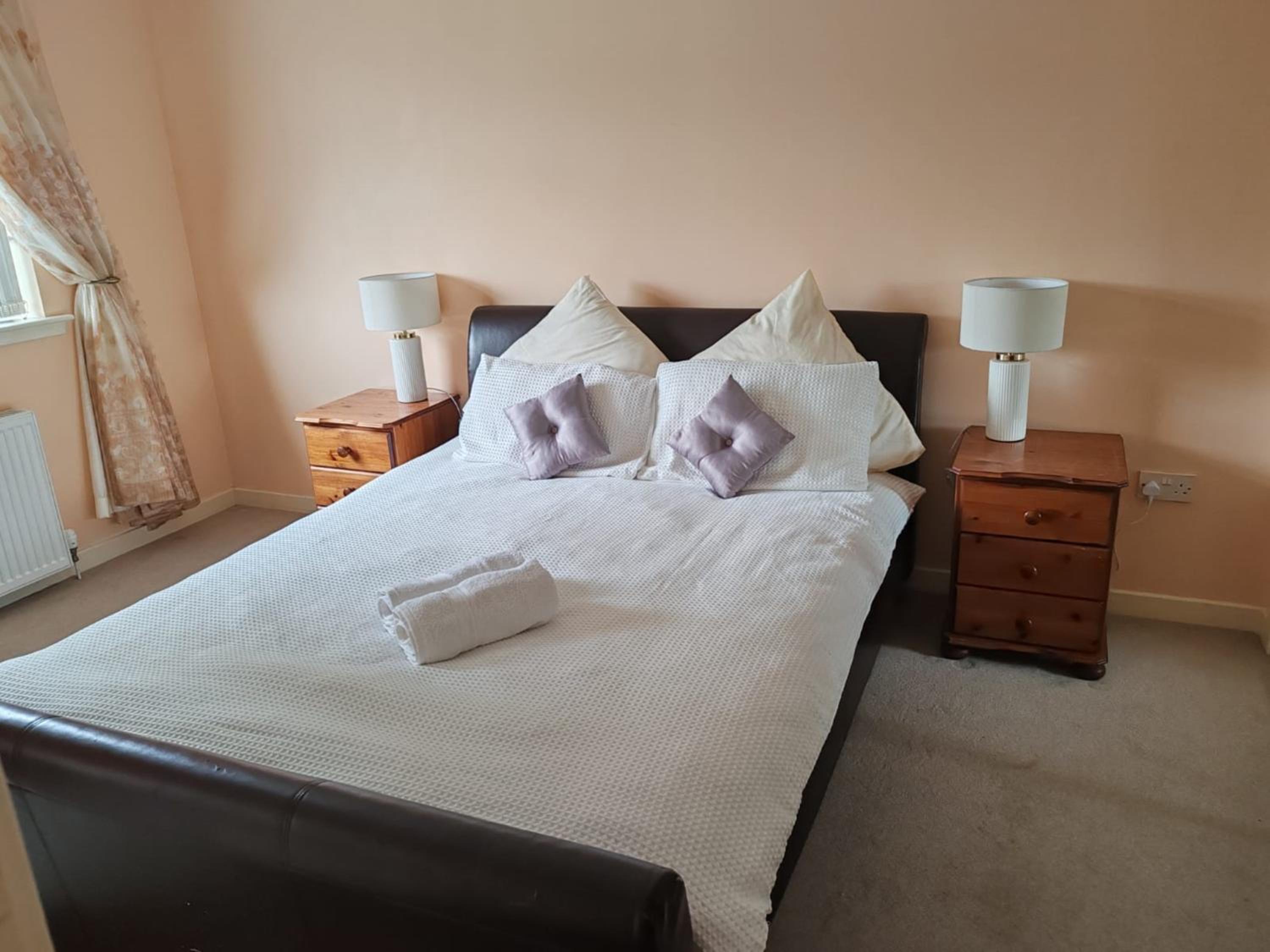 Deluxe King Room - Photo 3