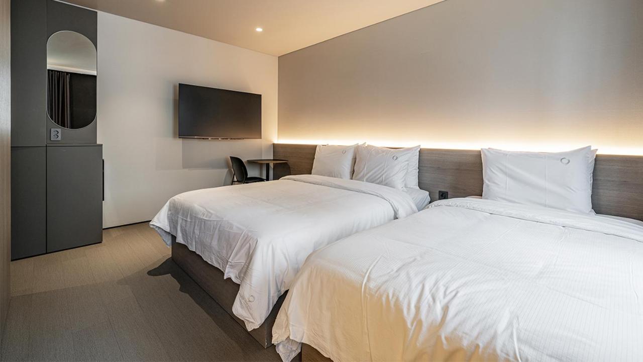 Deluxe Twin Room photo 3