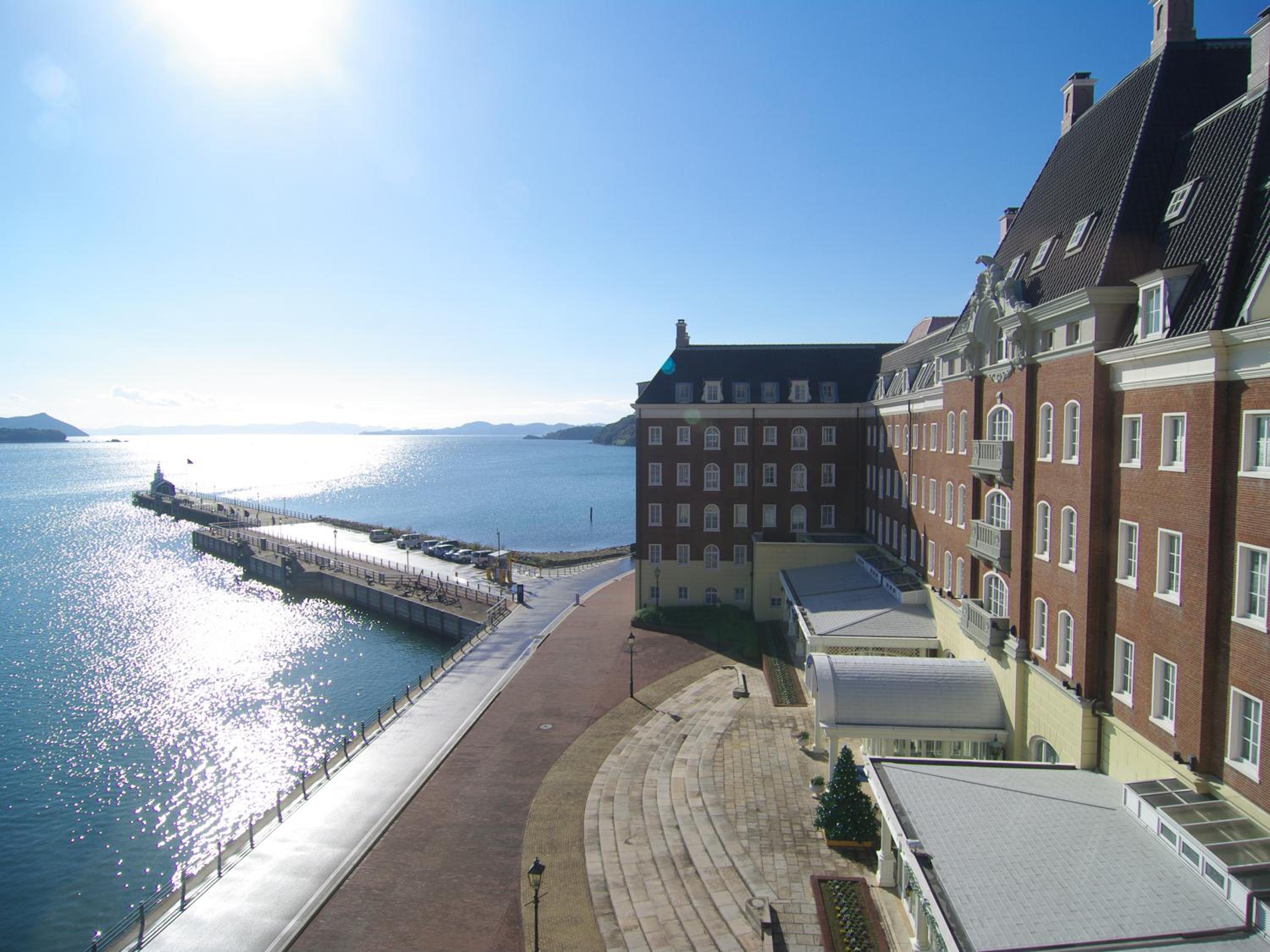 Deluxe King Room with Harbor View  - Photo 3