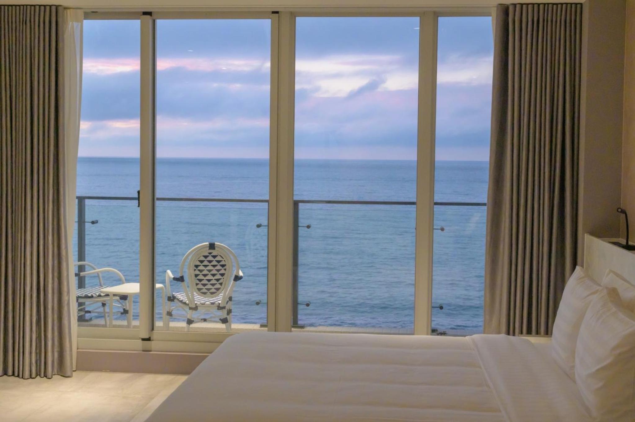 Family Room with Sea View photo 2