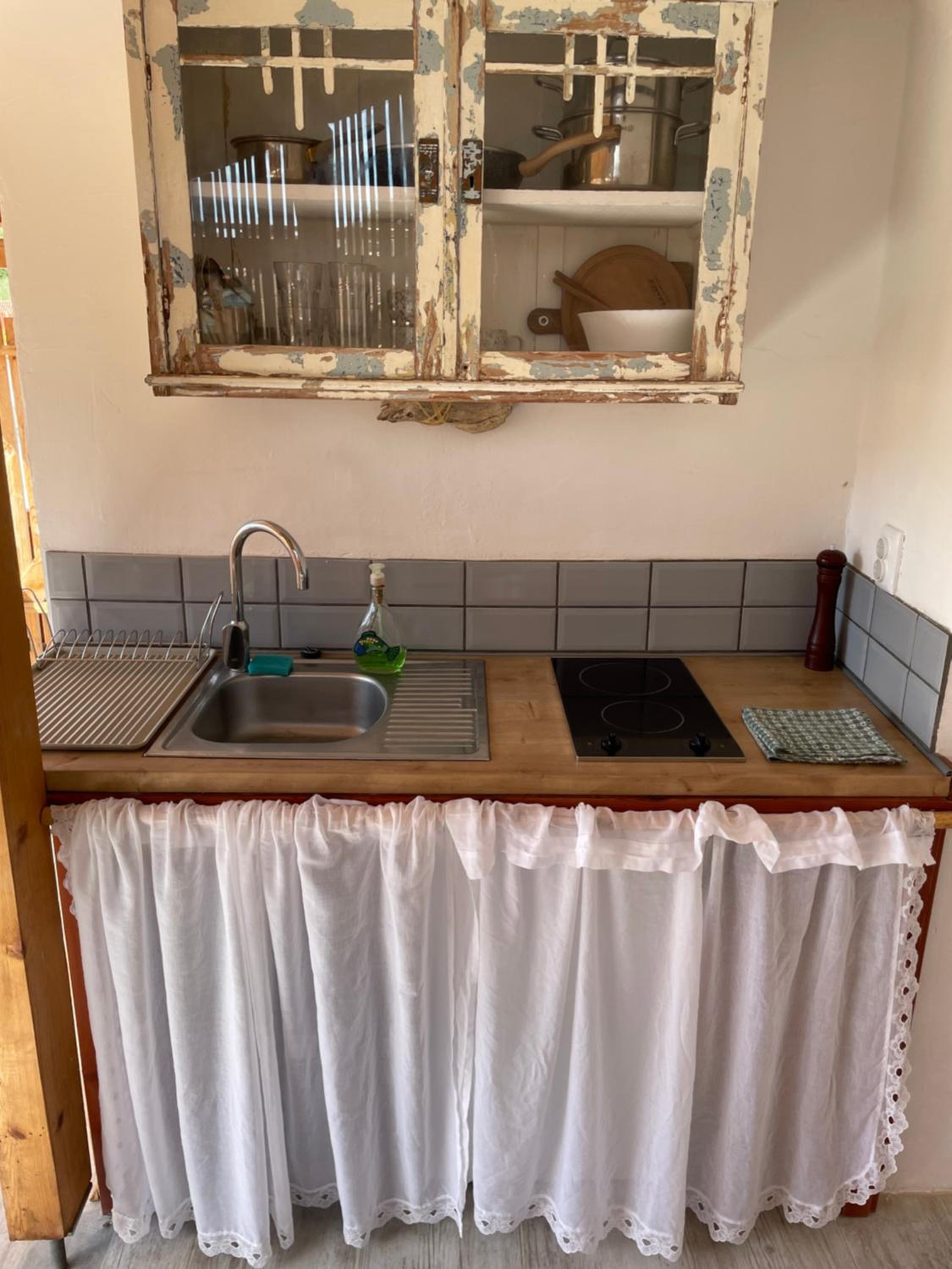 Deluxe Double Room with Shower photo 3