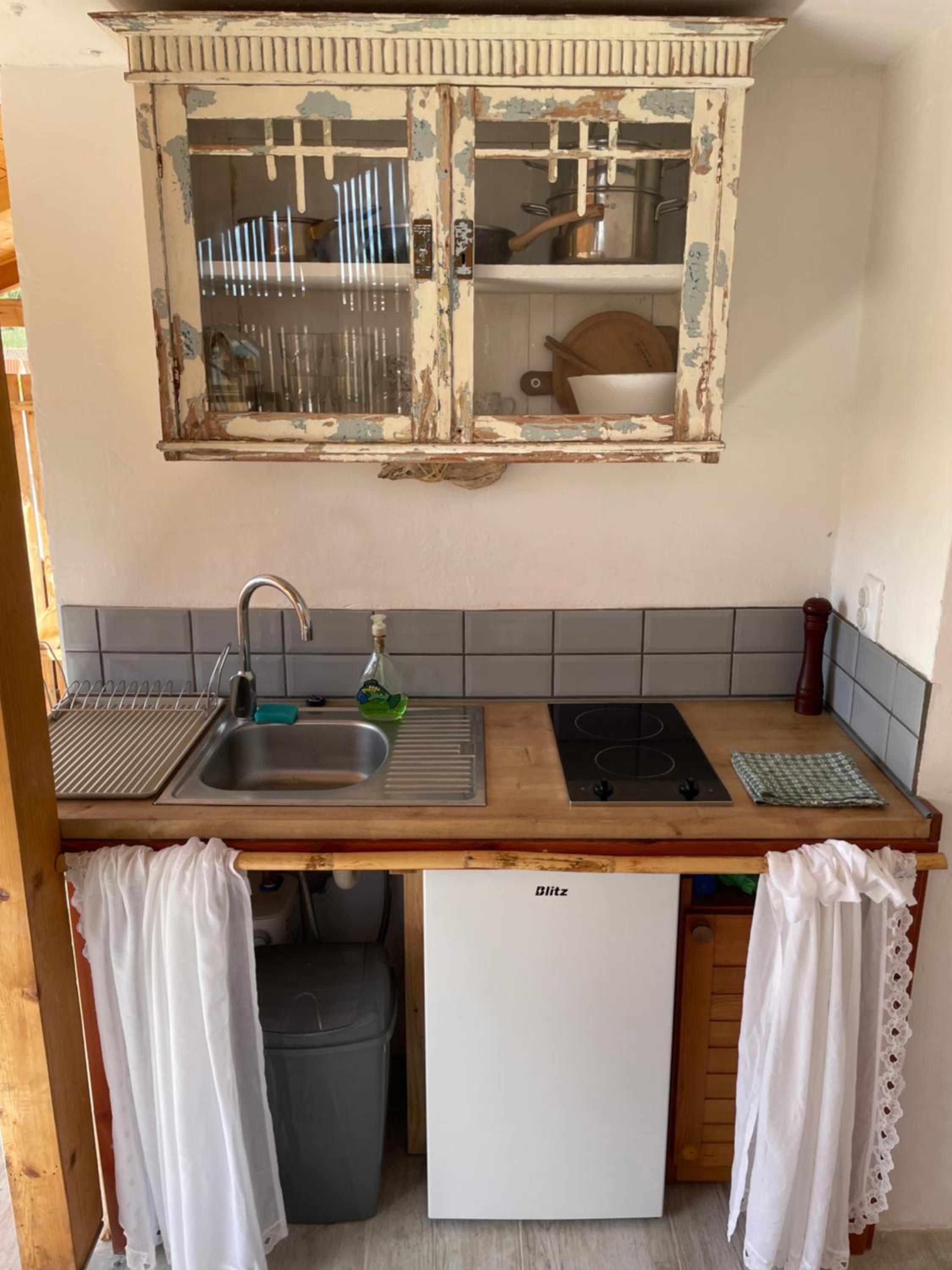 Deluxe Double Room with Shower photo 2