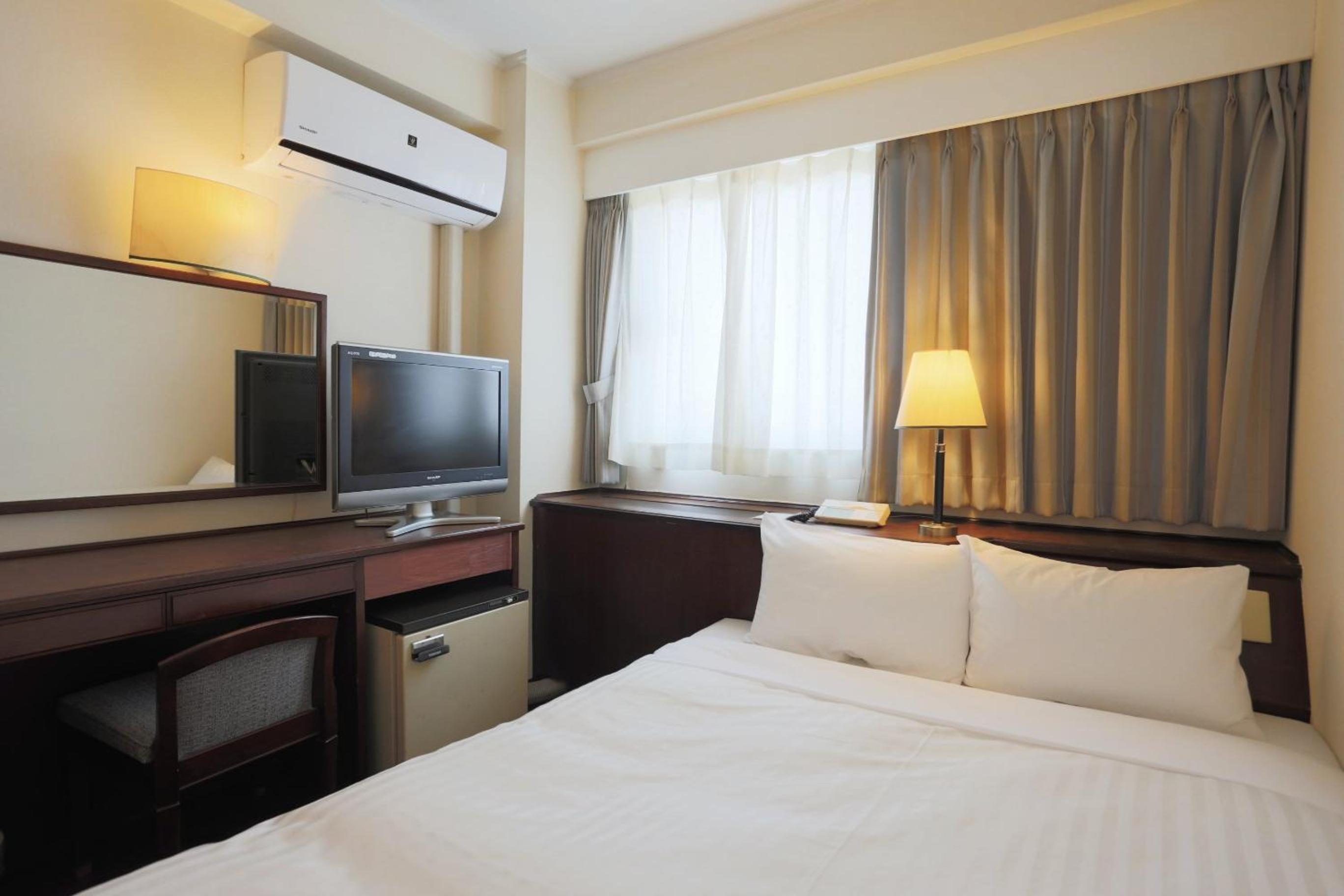 Standard Double Room for Single Use - Smoking photo 1