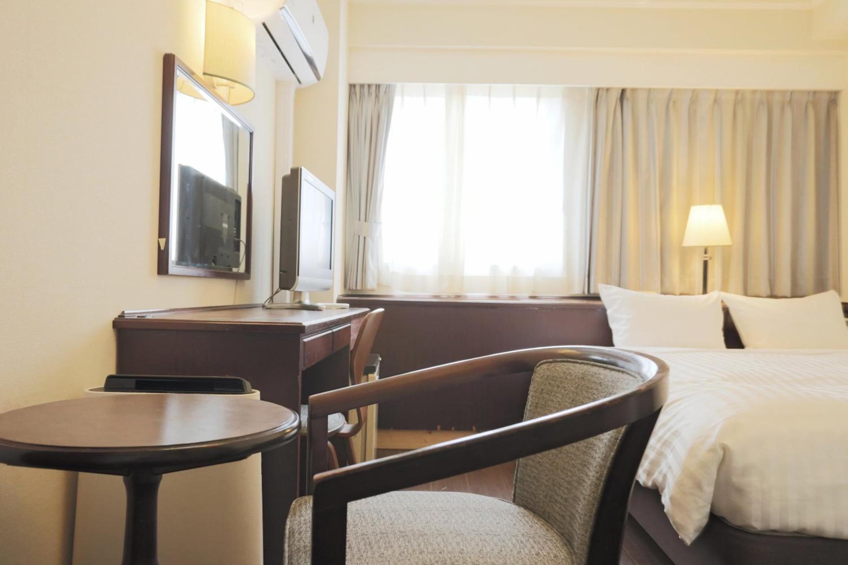 Large Double Room - Non-Smoking photo 3