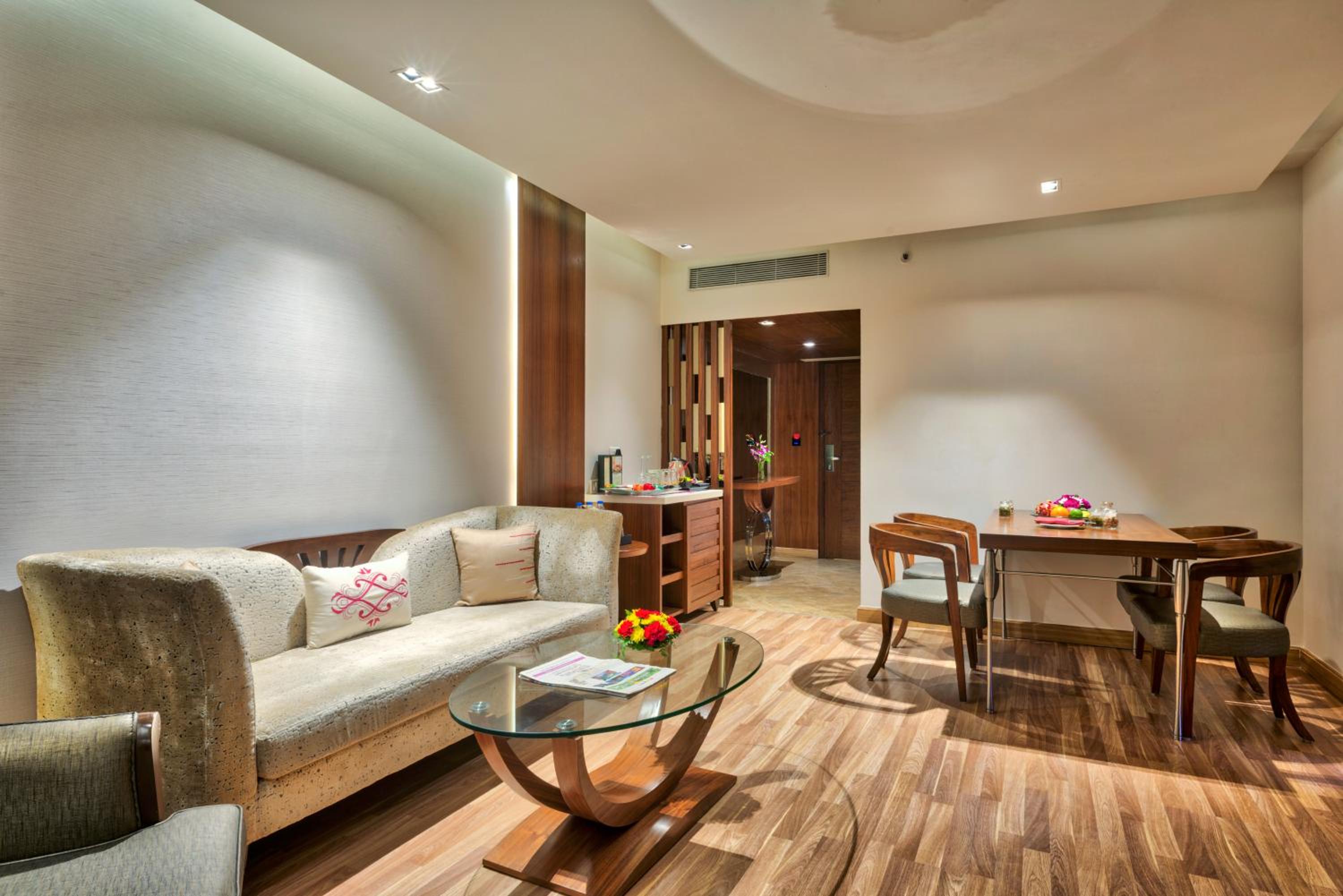 Deluxe Suite With Round Trip Airport Transfers
