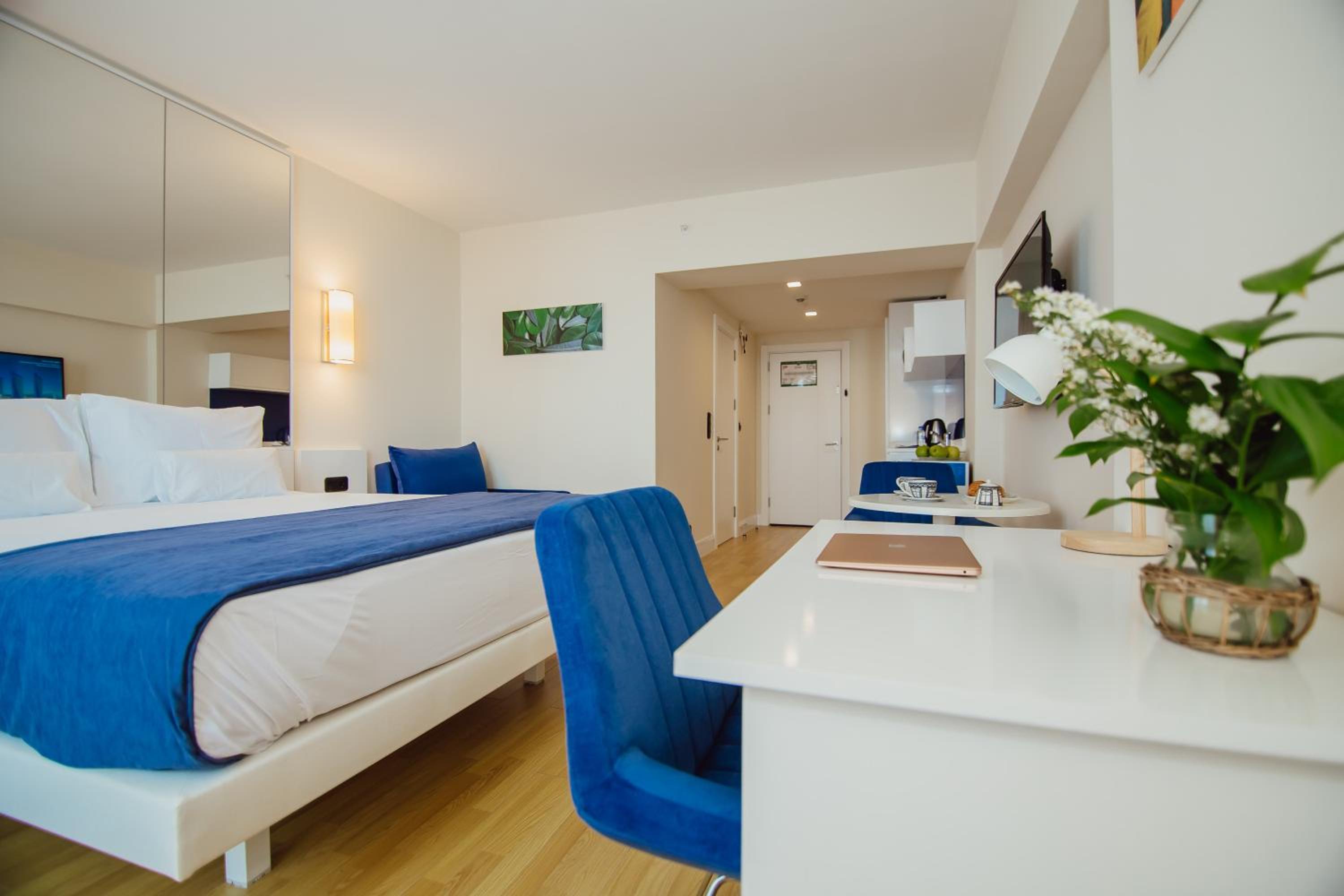 Superior Triple Room with Sea View