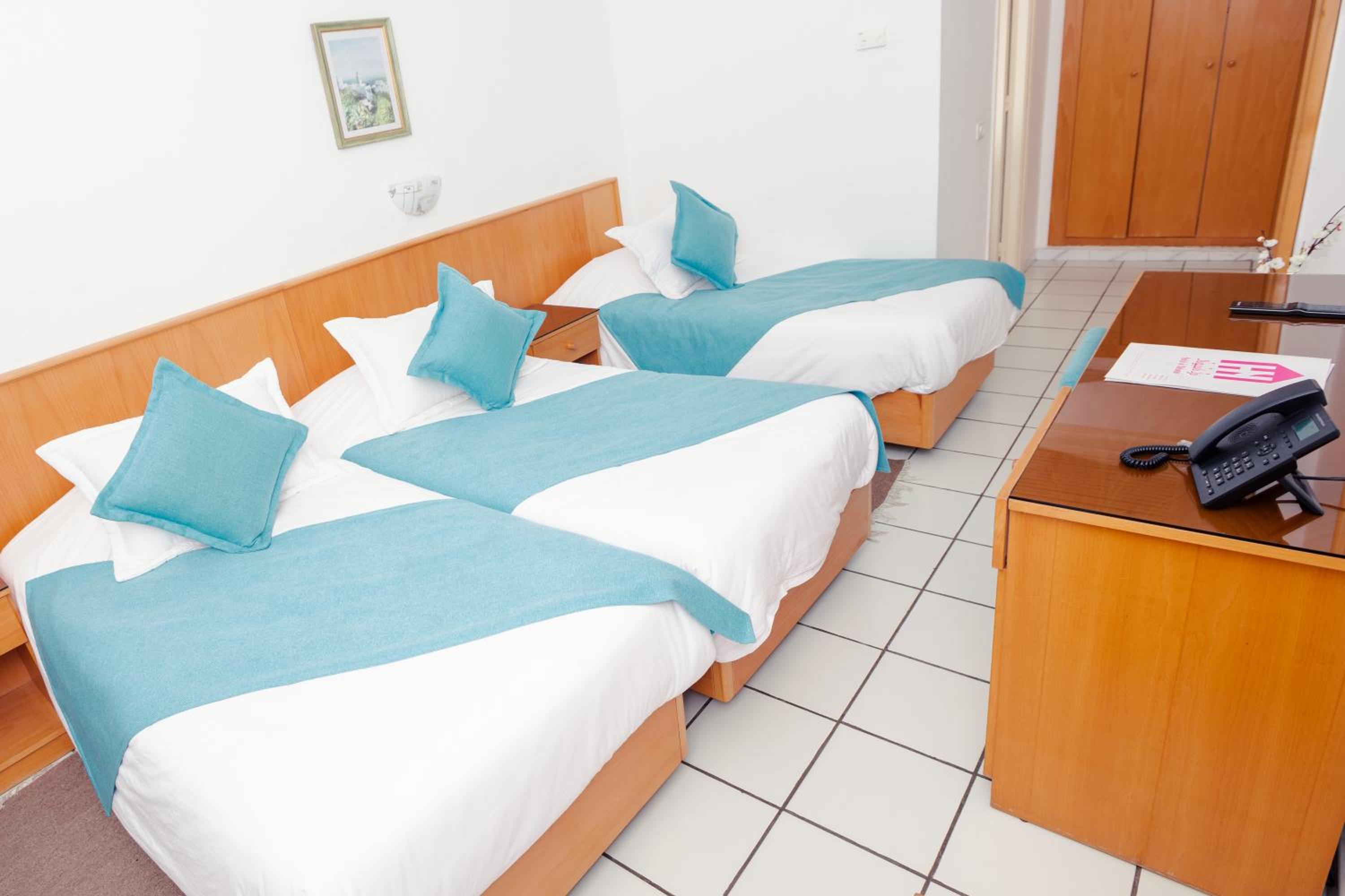Triple Room - Photo 2