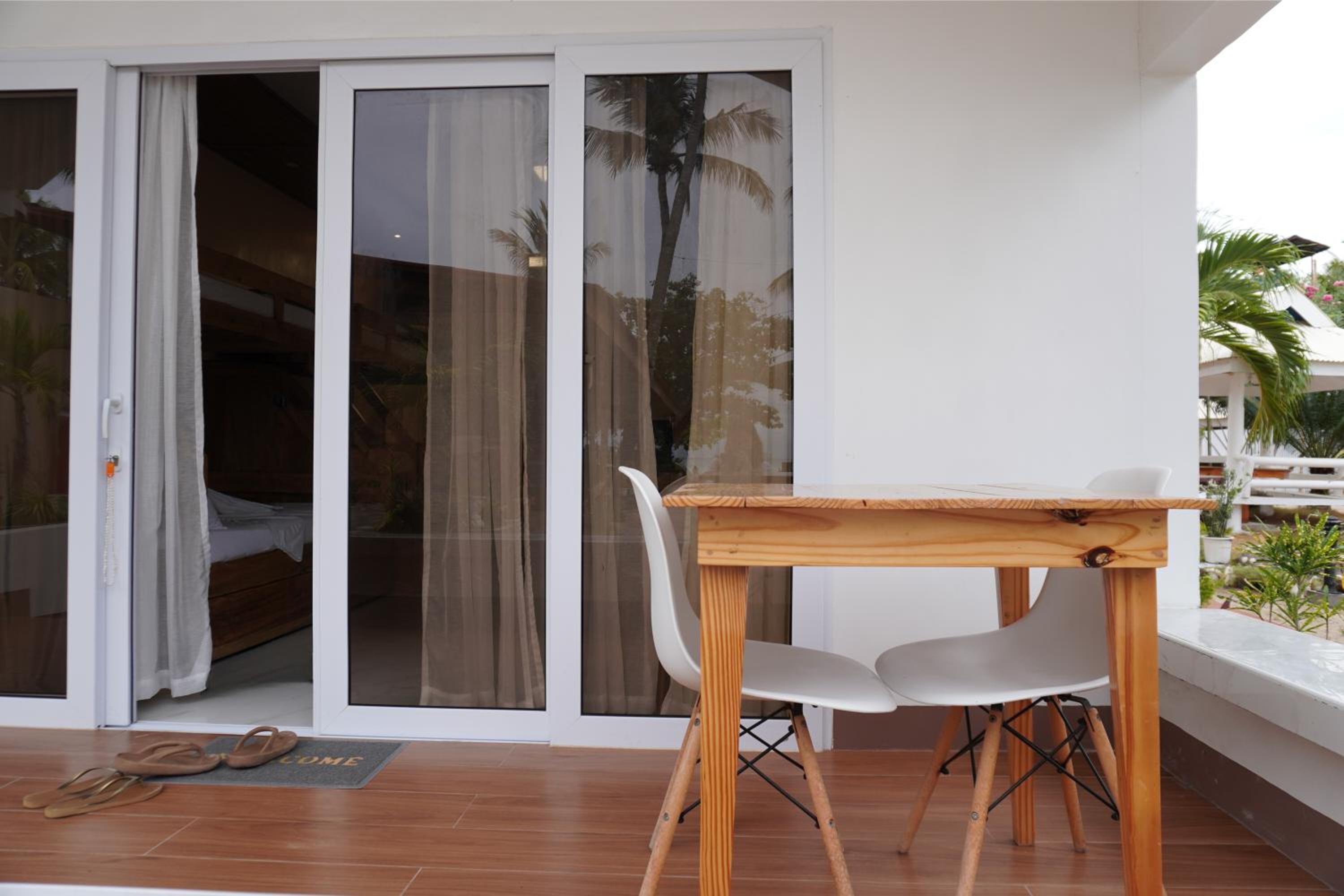 Family Room with Terrace photo 3