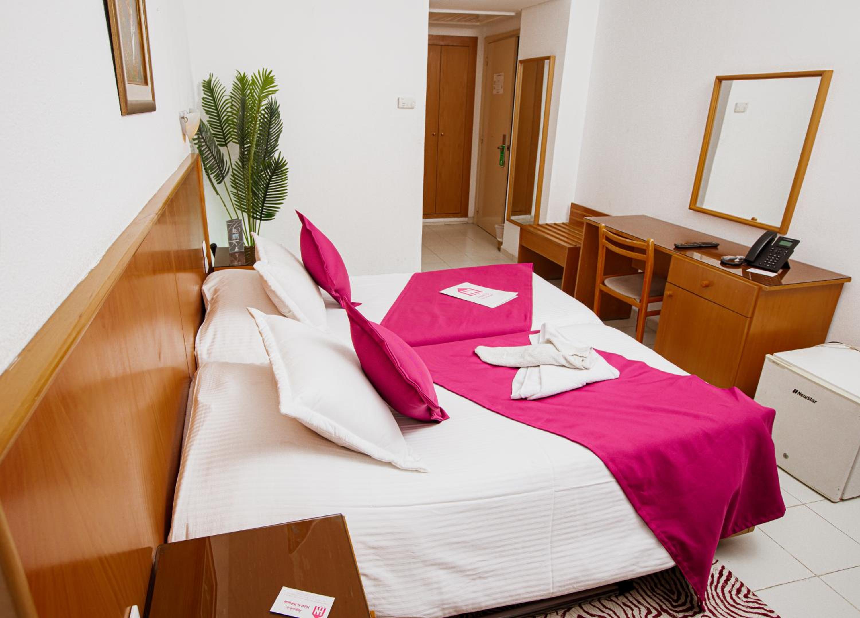 Standard Double Room - Photo 2