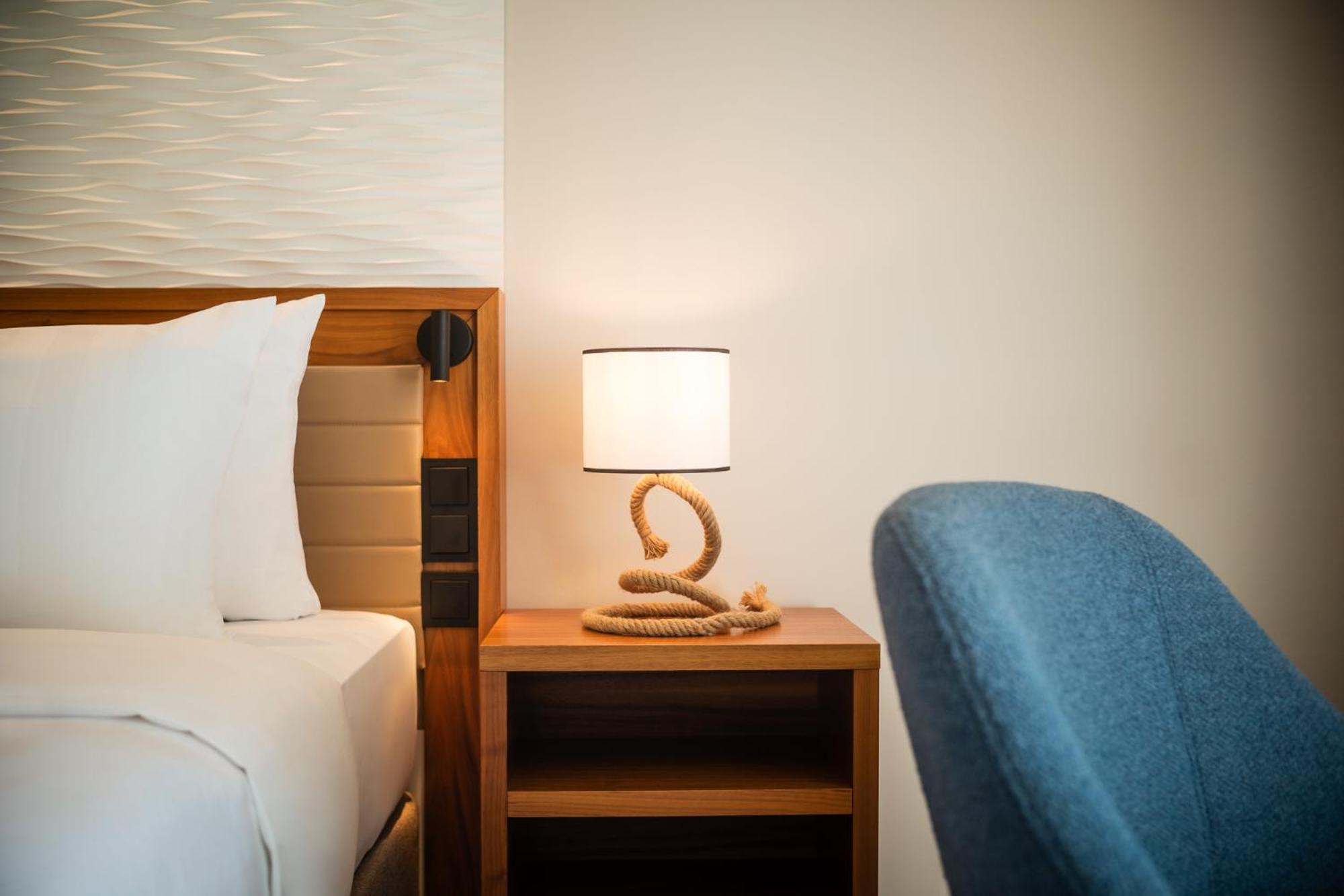 King Room with Sea View thumbnail 5