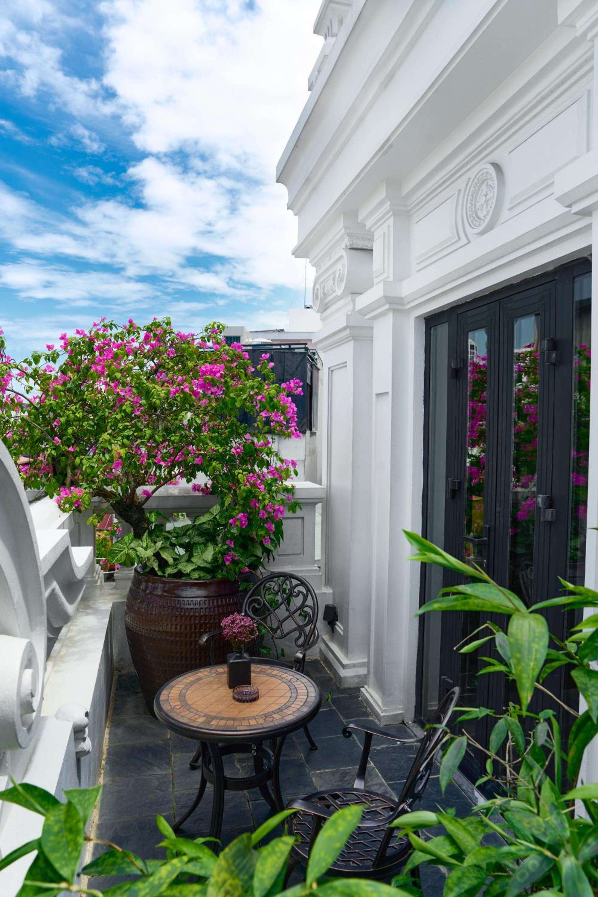 Terrace Suite thumbnail 5
