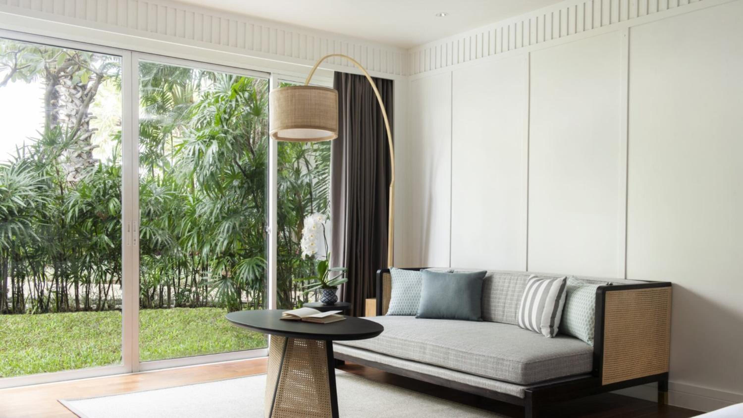 One-Bedroom Suite with Private Pool and Club Lounge Access - Photo 3