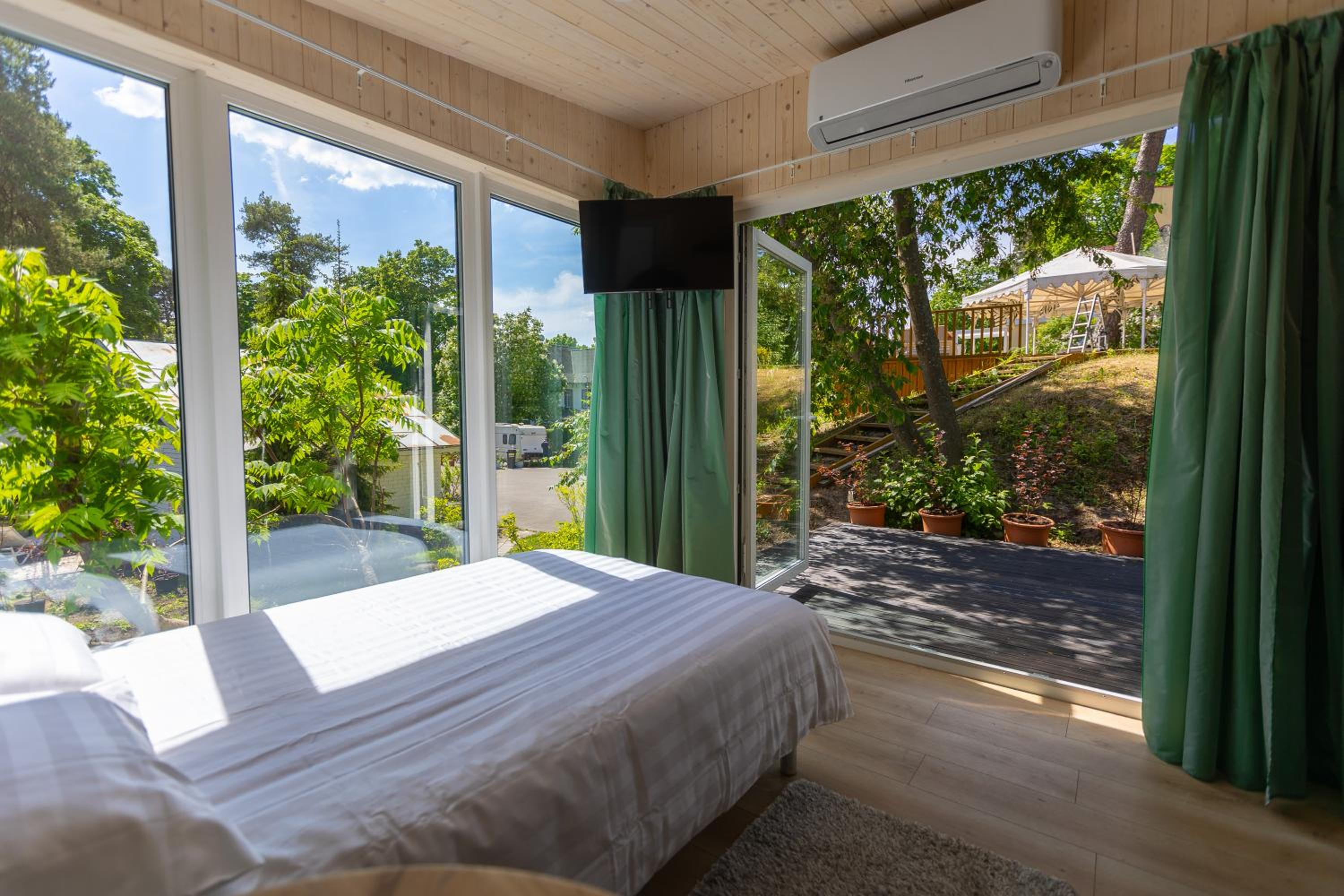One-Bedroom House photo 3