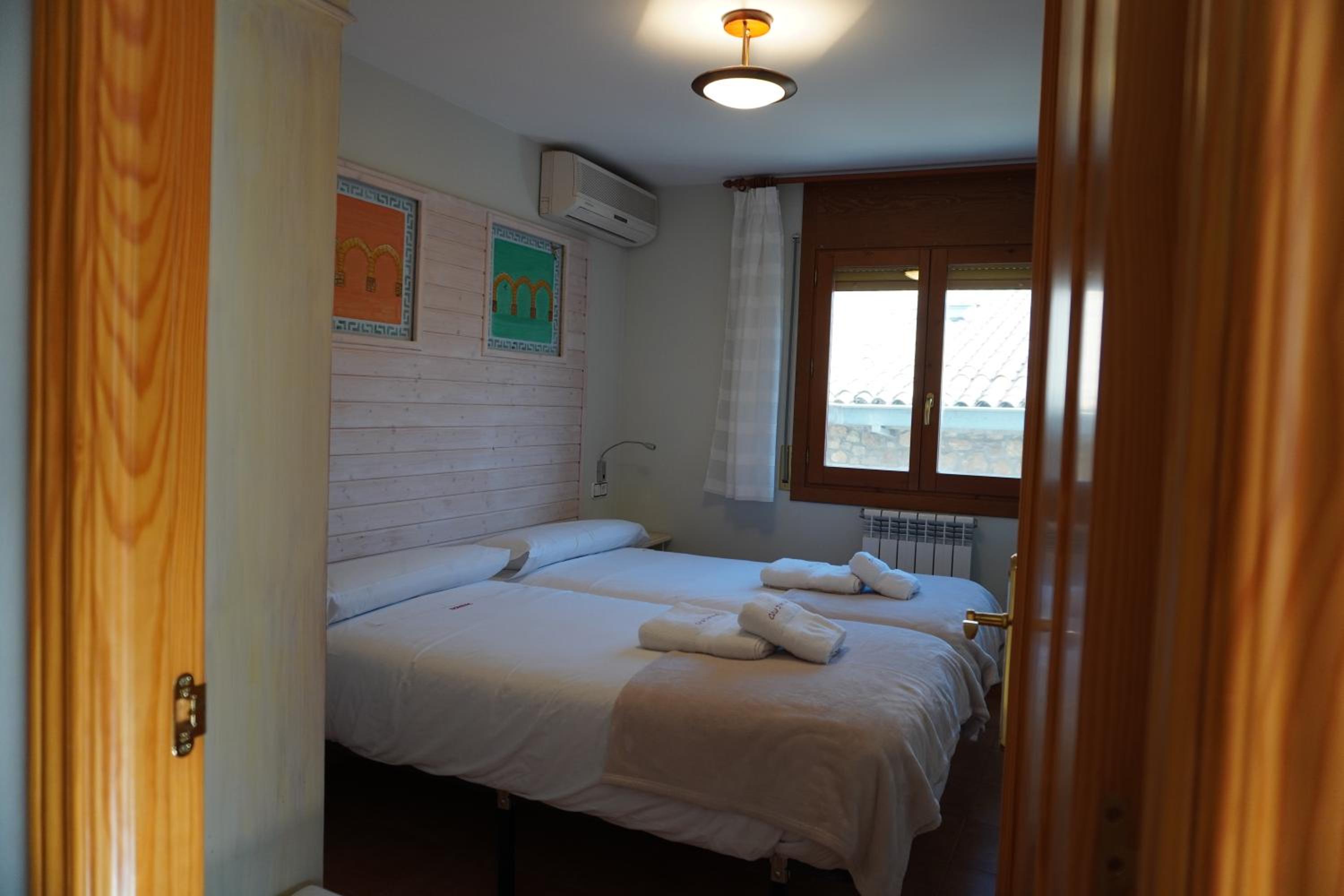 Two-Bedroom Apartment with City View photo 2