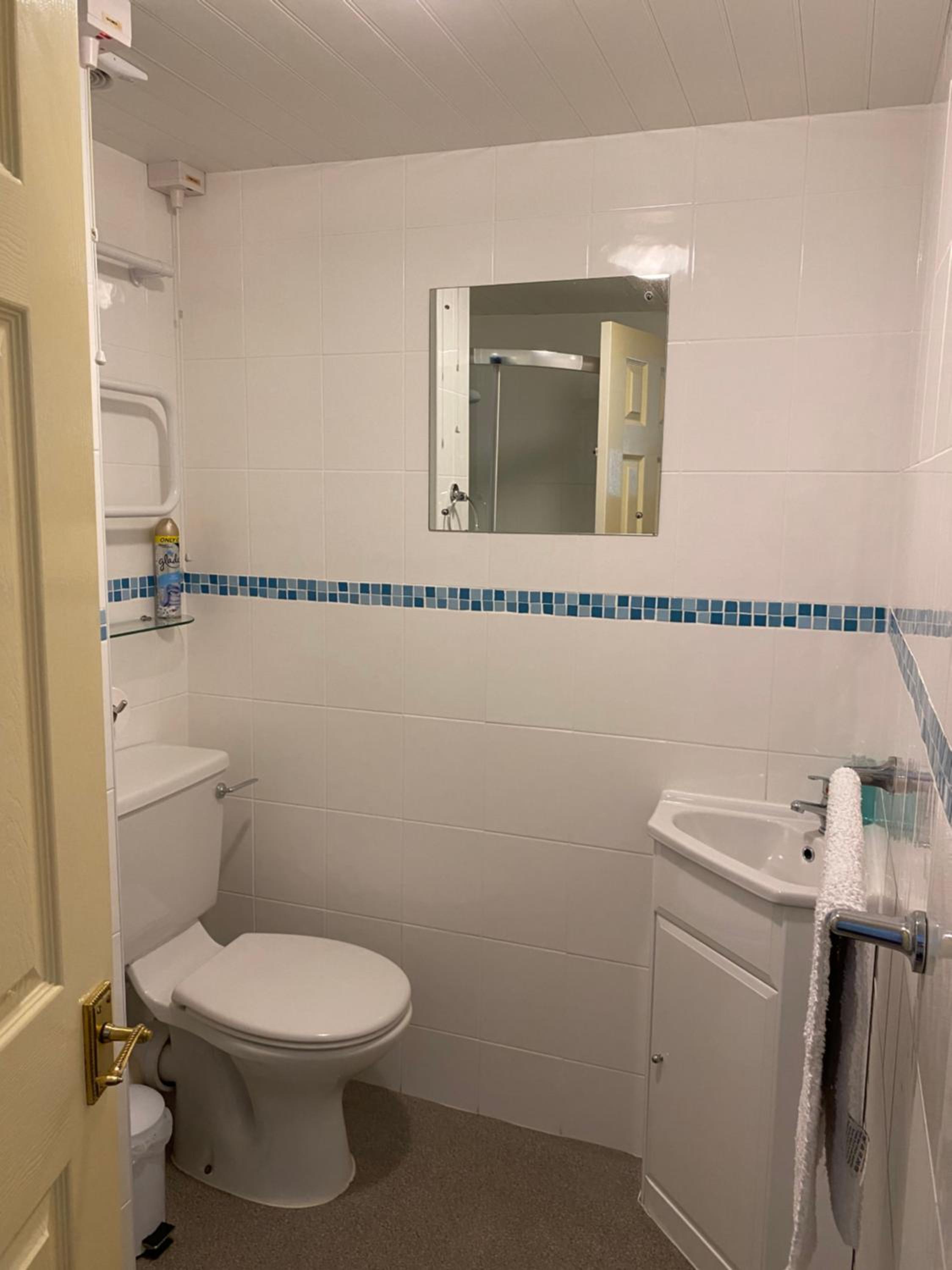 Apartment with Sea View - Photo 33