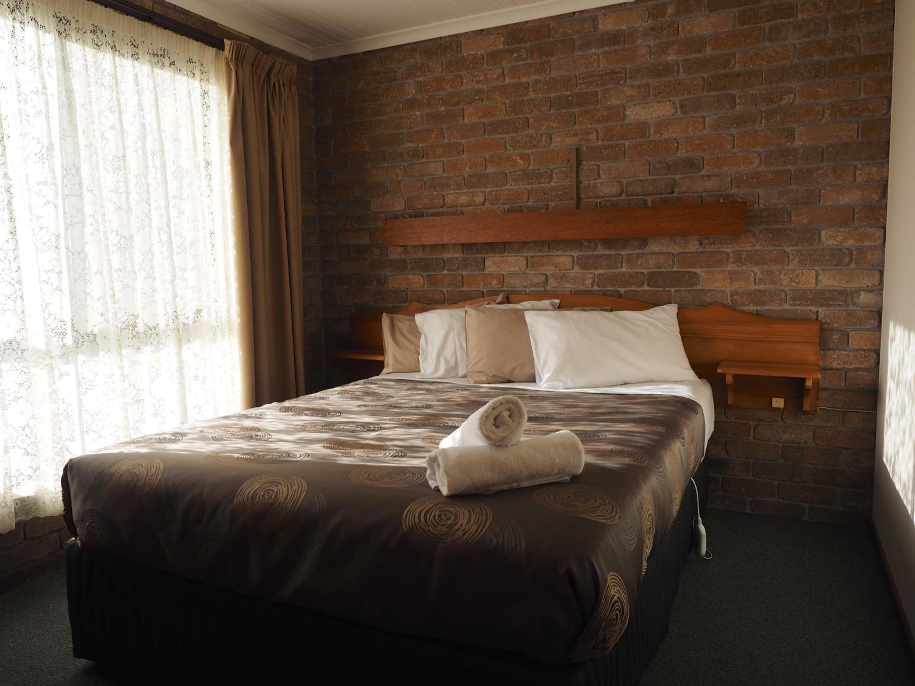 Two-Bedroom Apartment - Photo 2