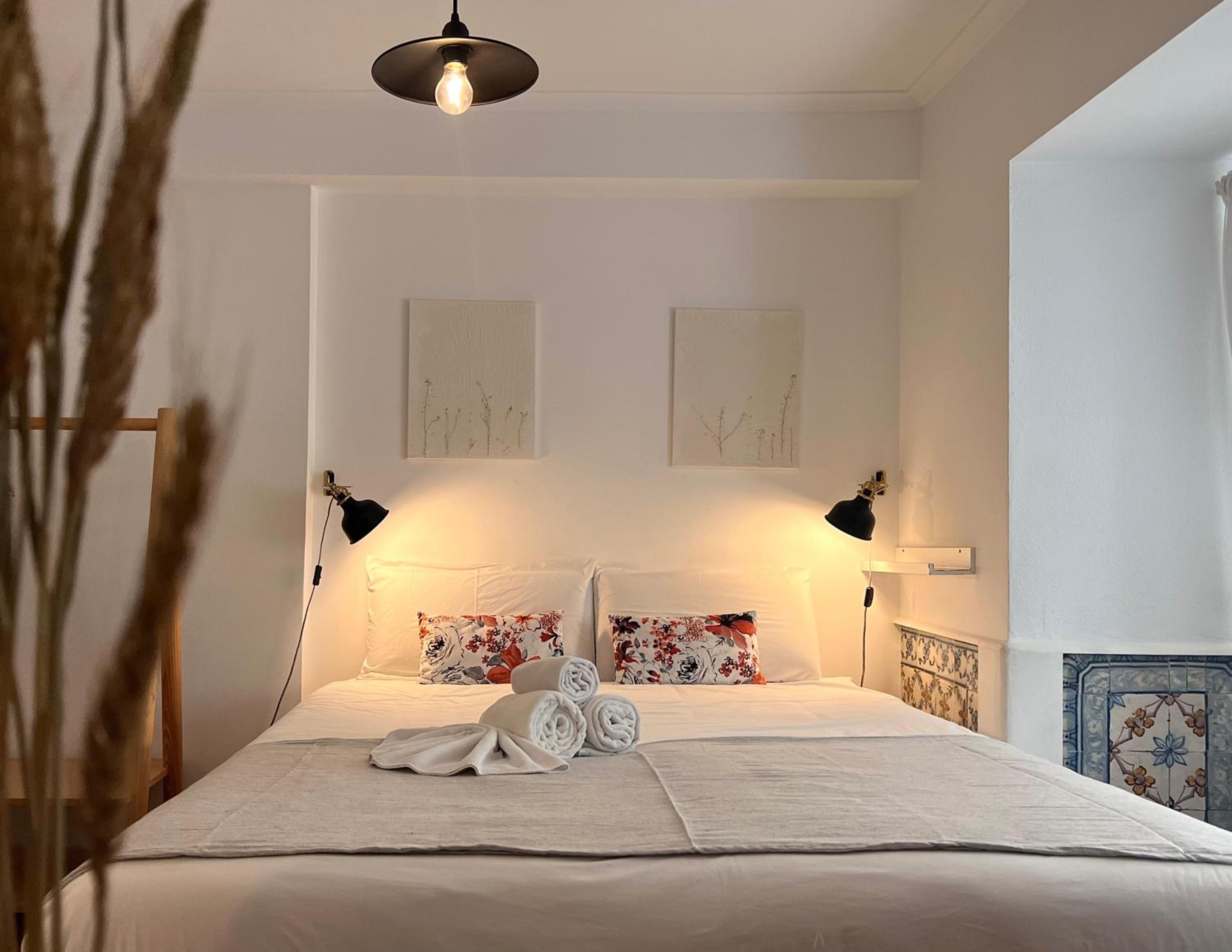 Double Room with Shared Bathroom photo 2