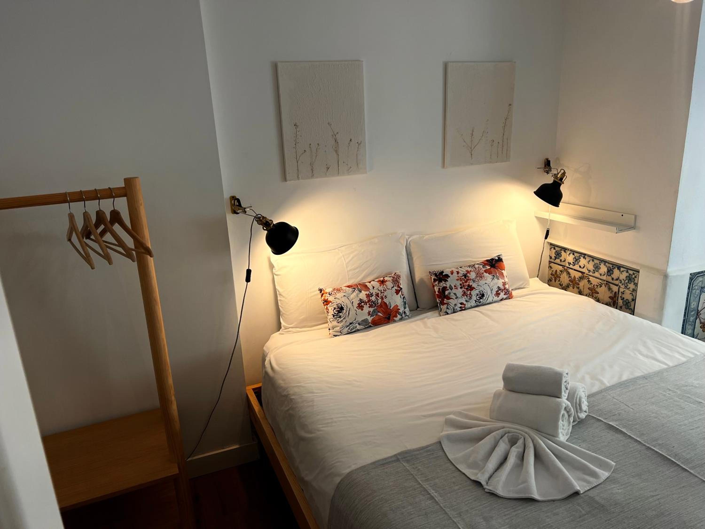 Double Room with Shared Bathroom photo 3