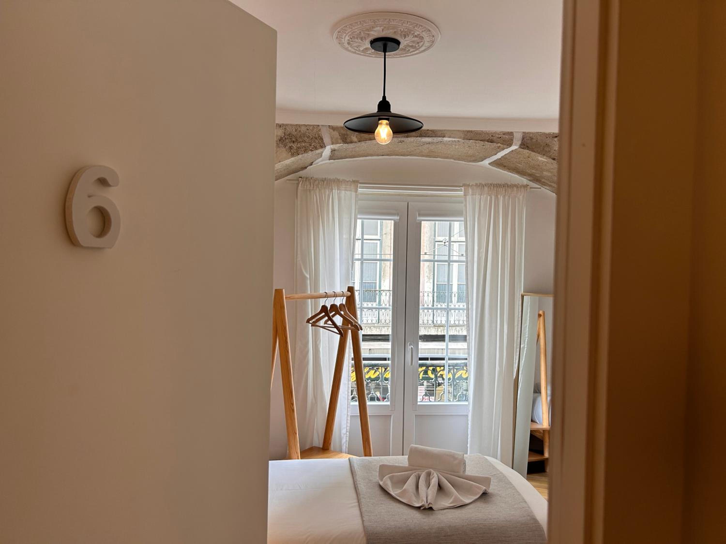 Single Room with Shared Bathroom photo 2