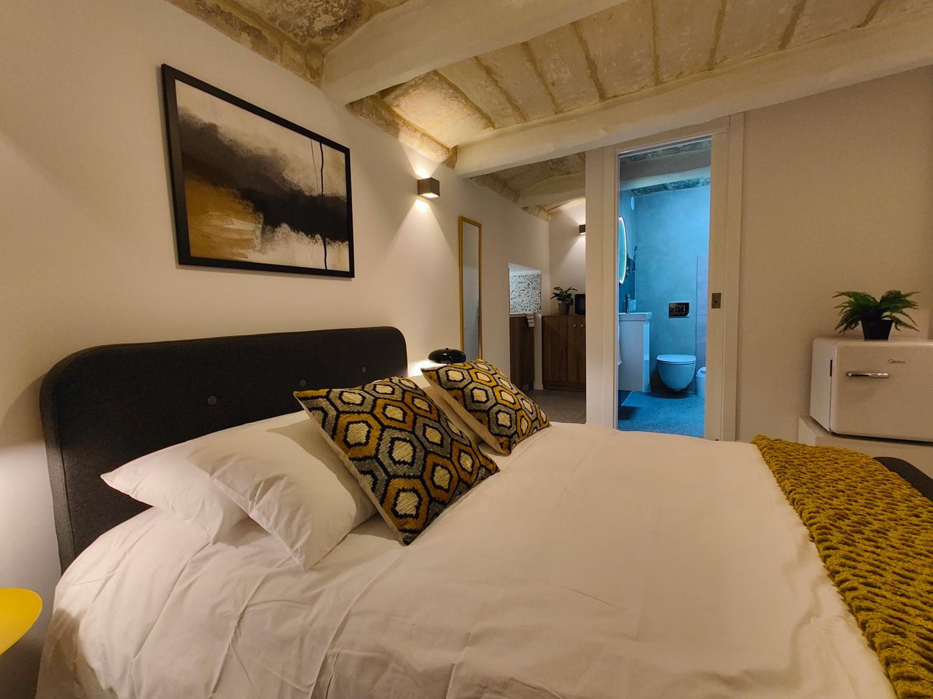 Double Room with Private Bathroom photo 2
