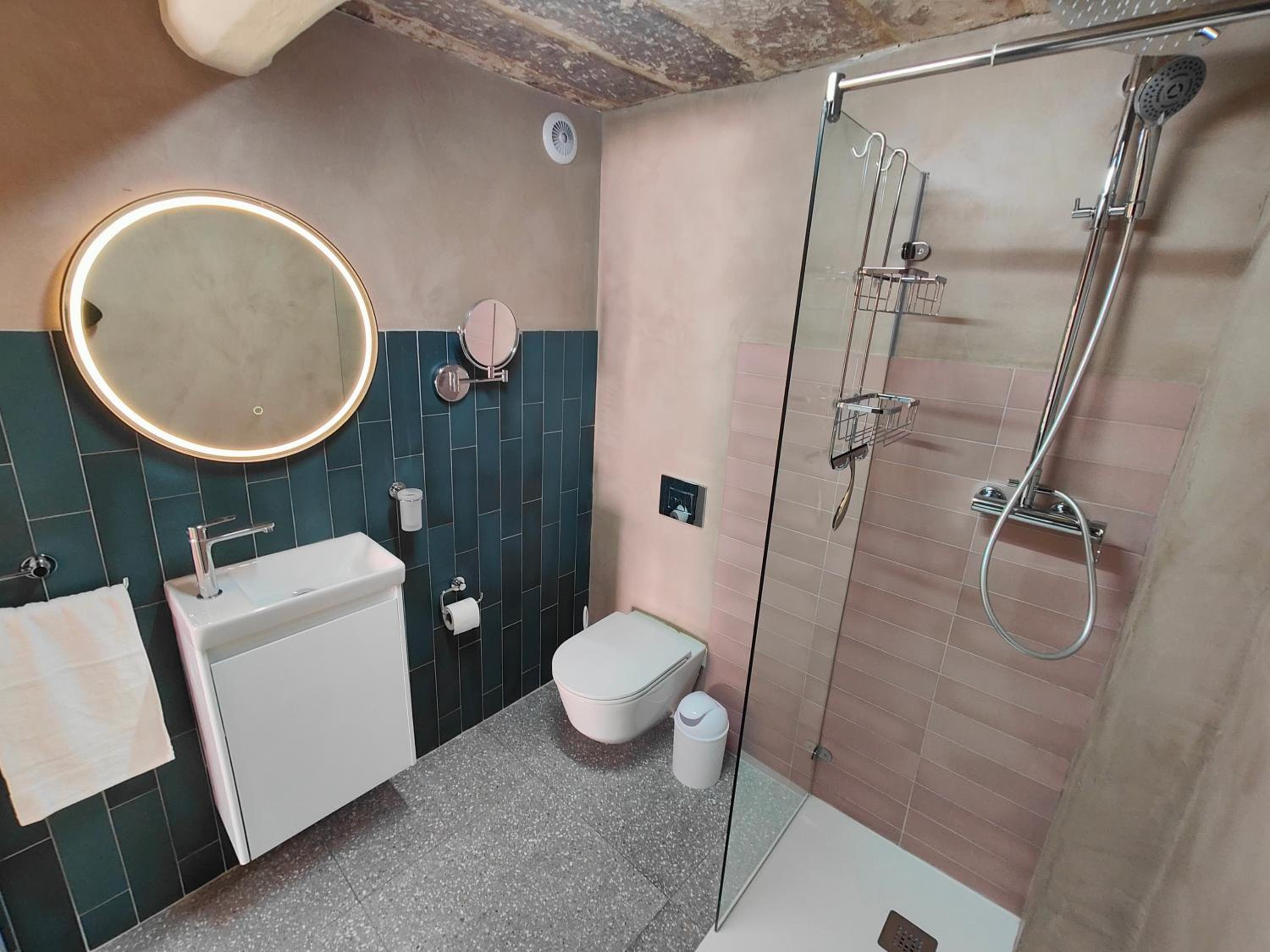 Double Room with Private Bathroom photo 3