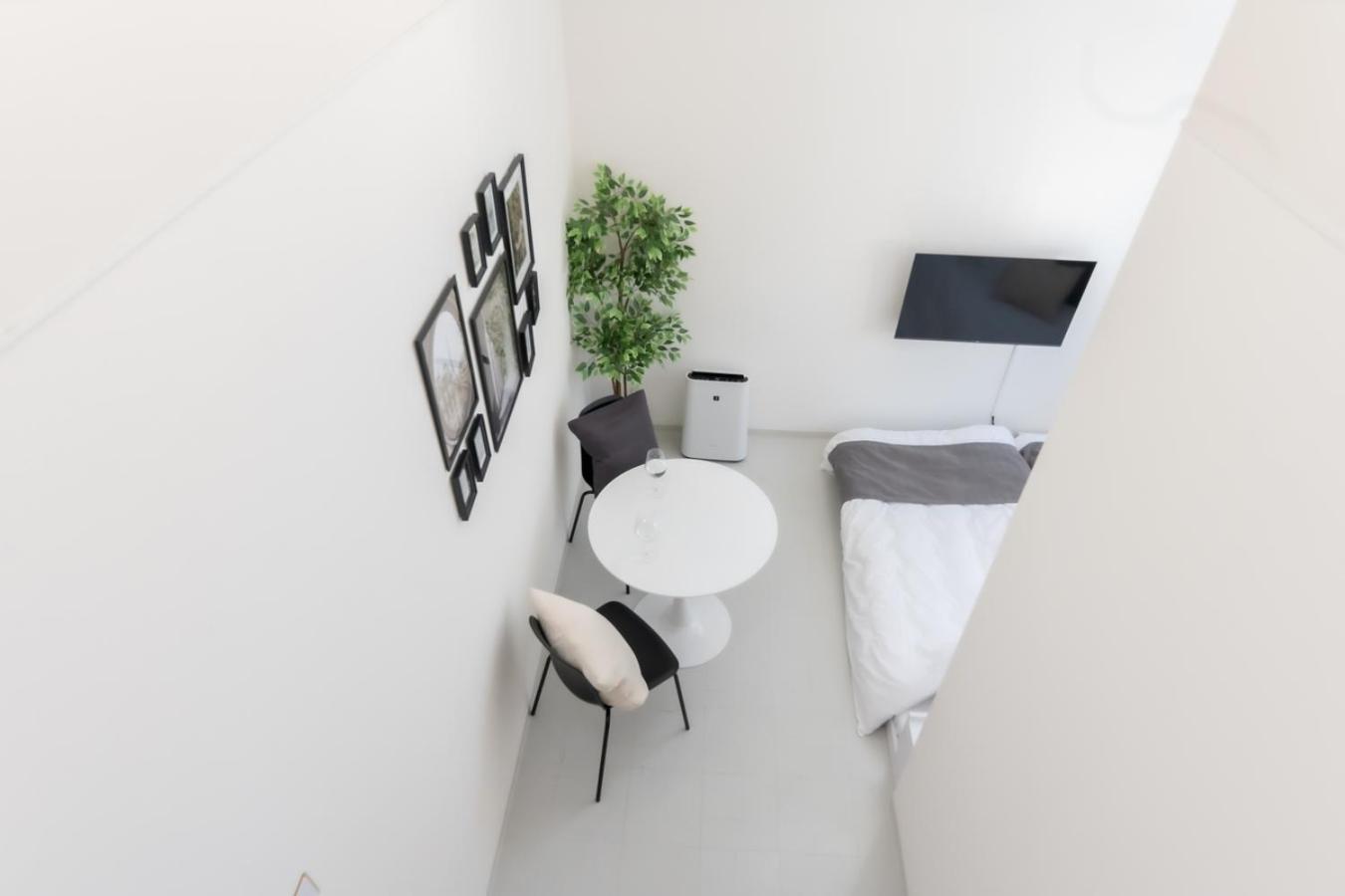 Three-Bedroom Apartment photo 1