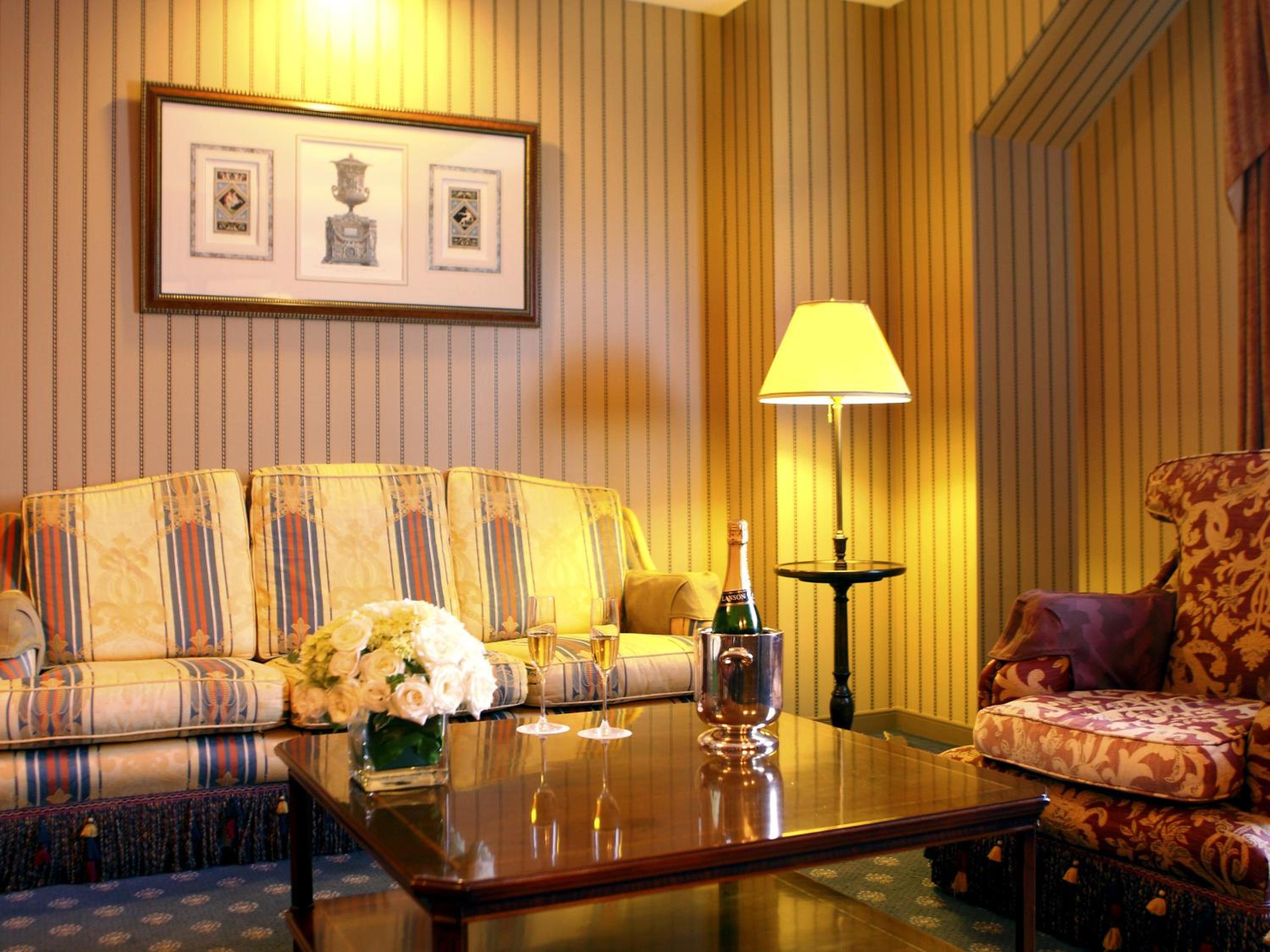 2 Bedroom Quadruple Suite Room - Photo 5