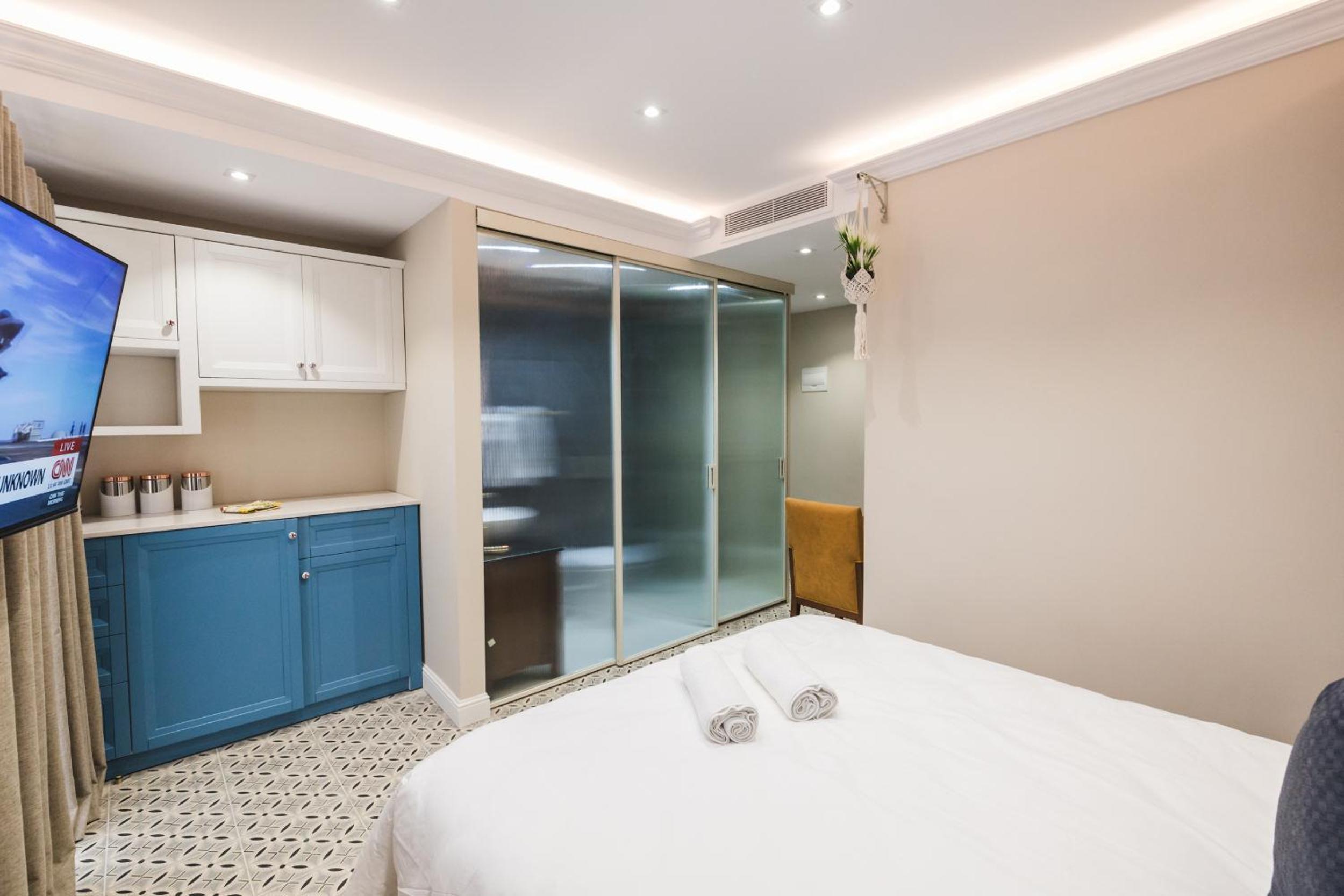 Deluxe Double Room with Balcony photo 1