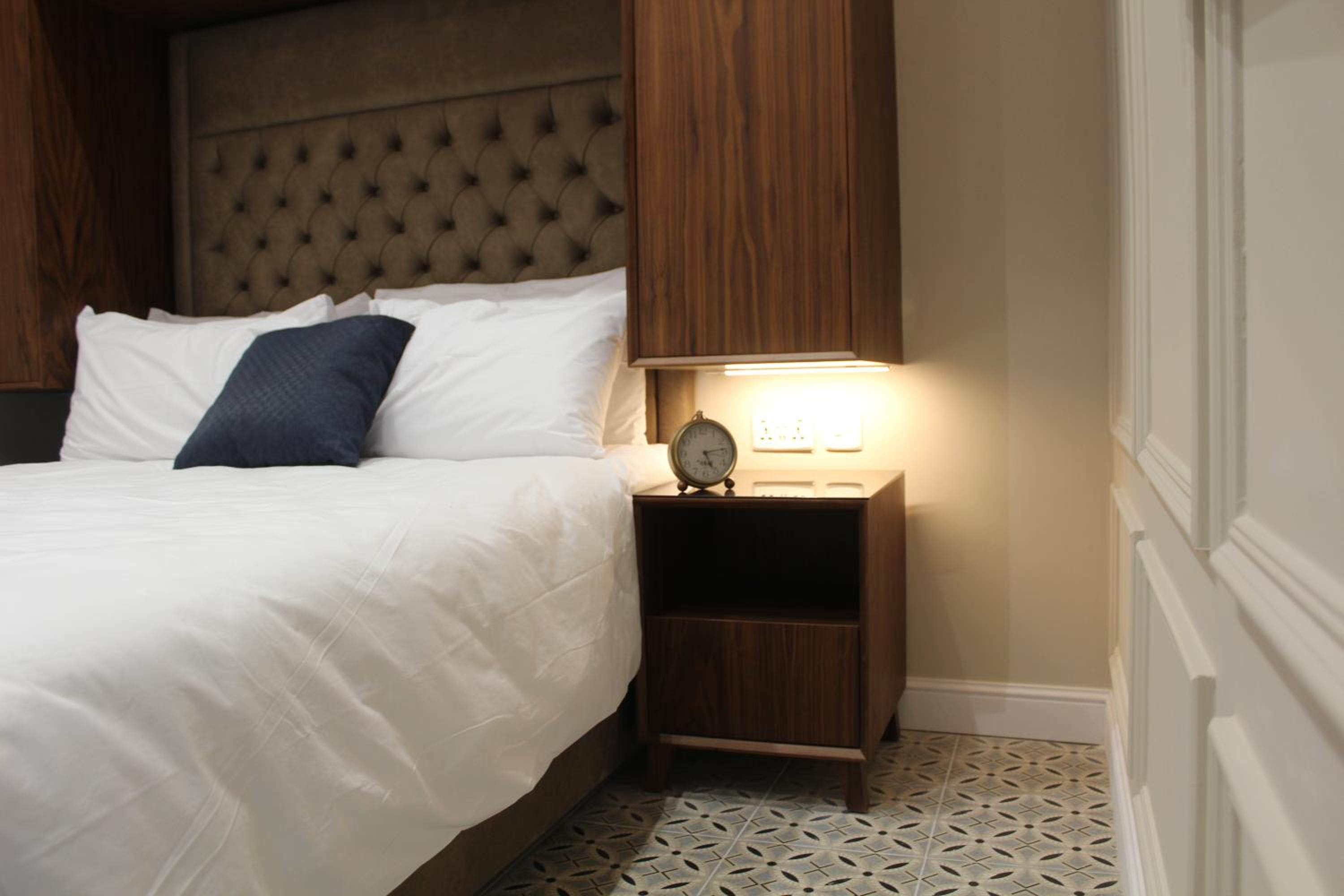 Deluxe Double Room with Balcony photo 3