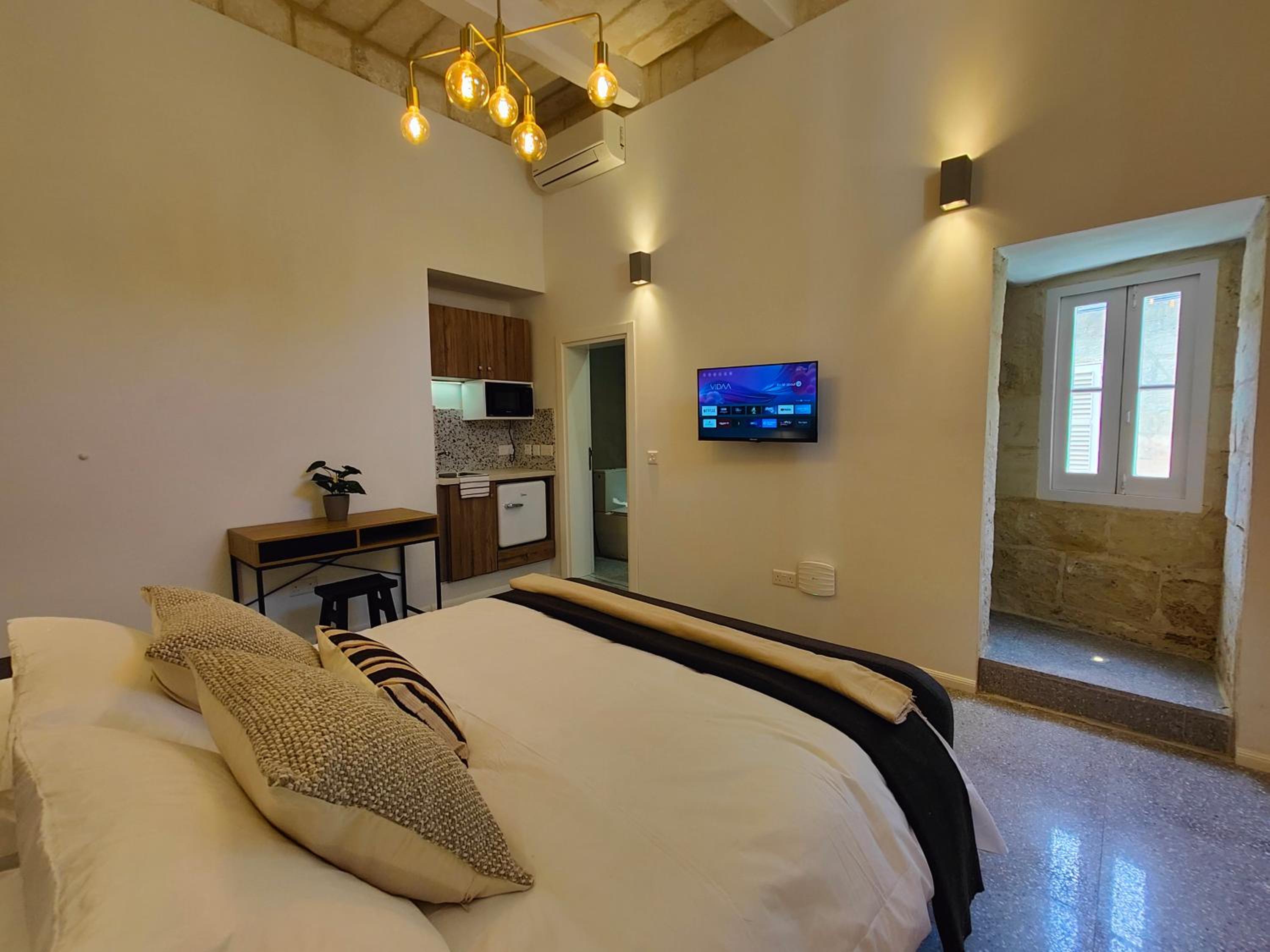 Double Room with Private Bathroom photo 2