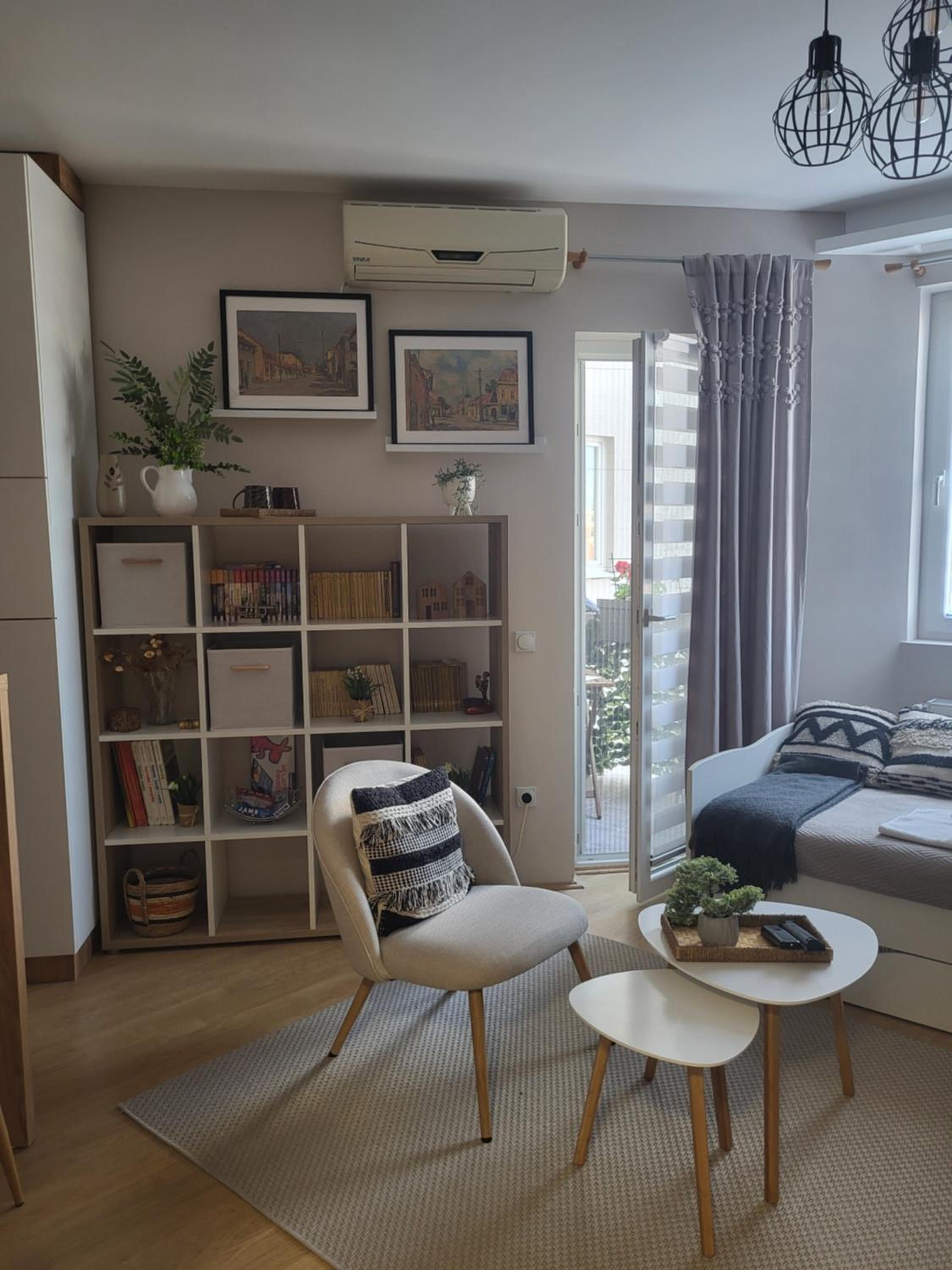 One-Bedroom Apartment photo 1