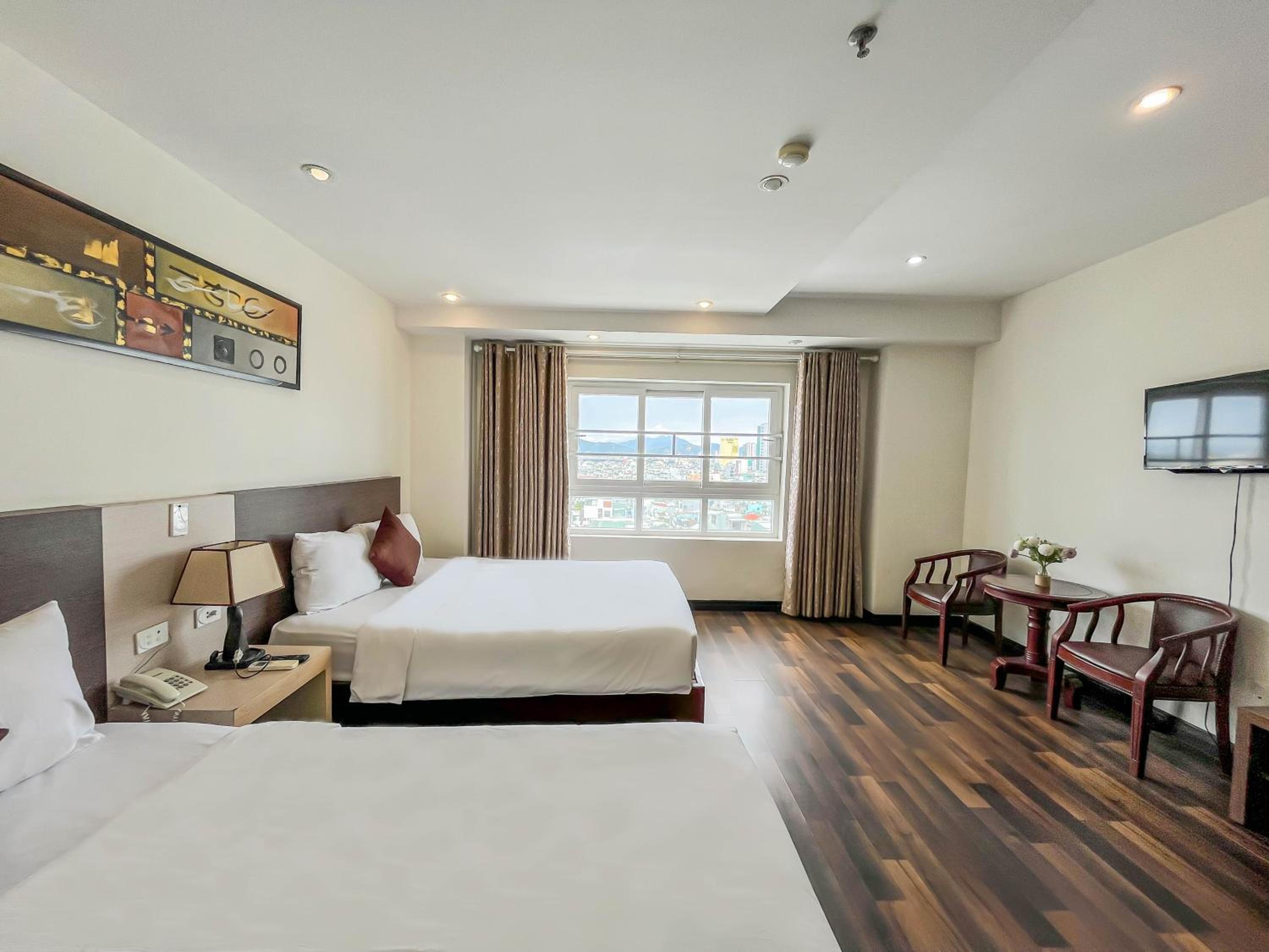 Deluxe Family Suite