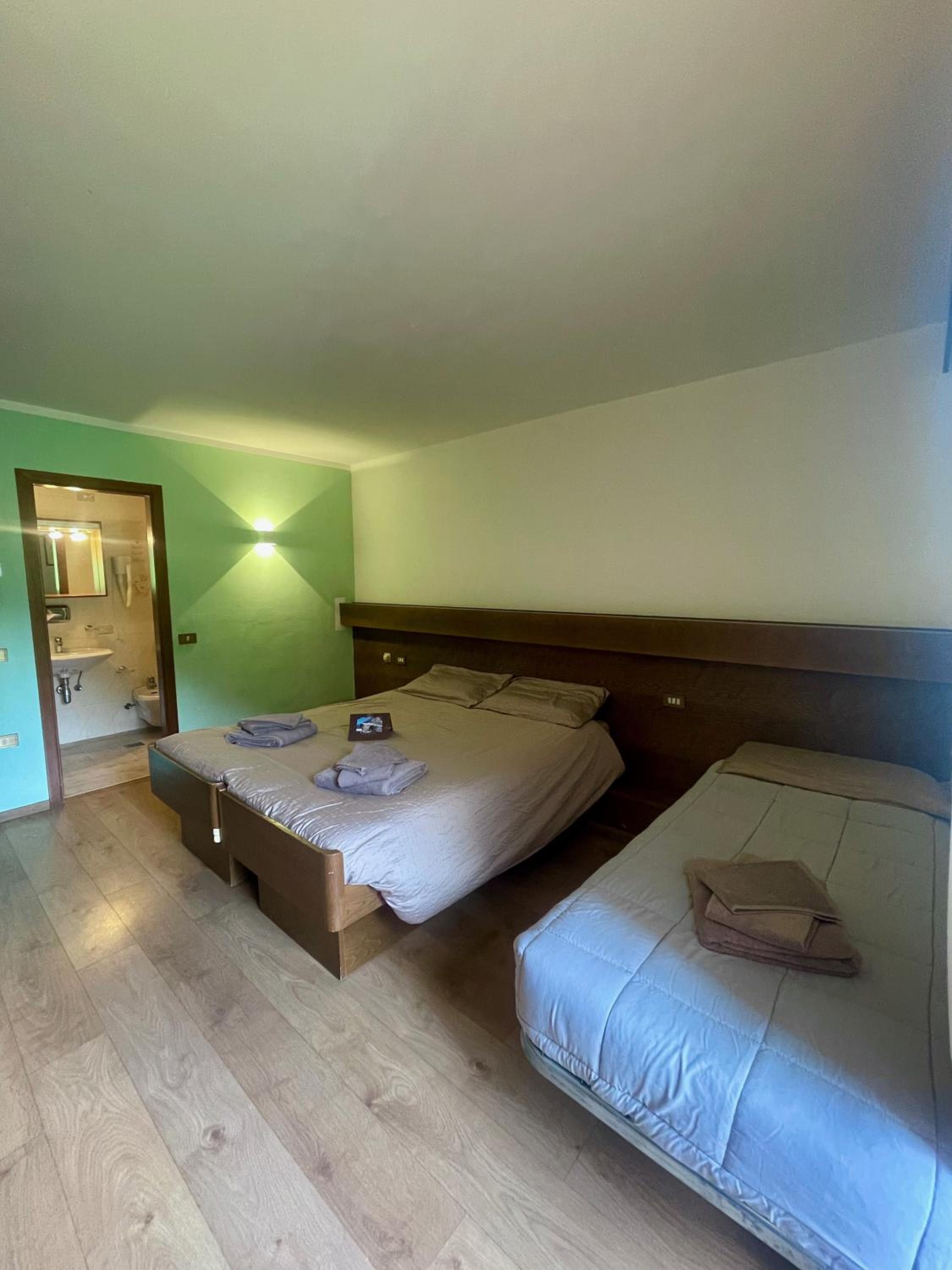 Triple Room with Balcony - Photo 1