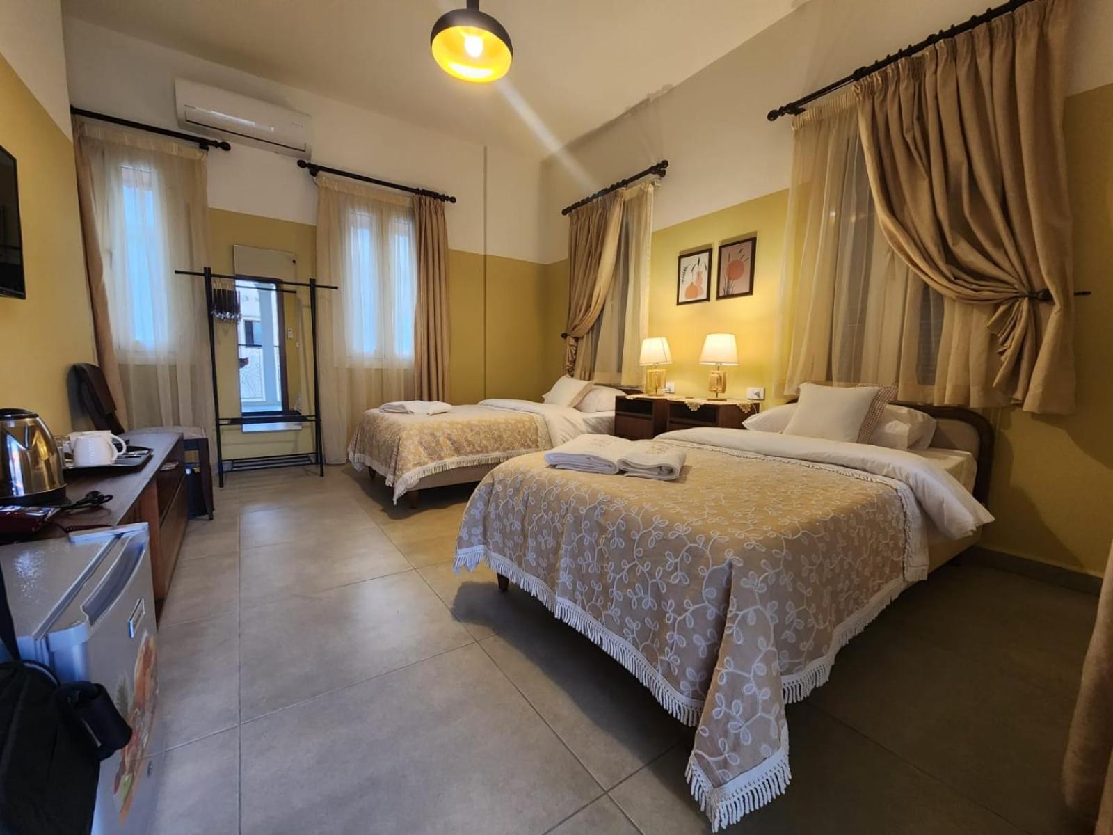 Deluxe Twin Room photo 2
