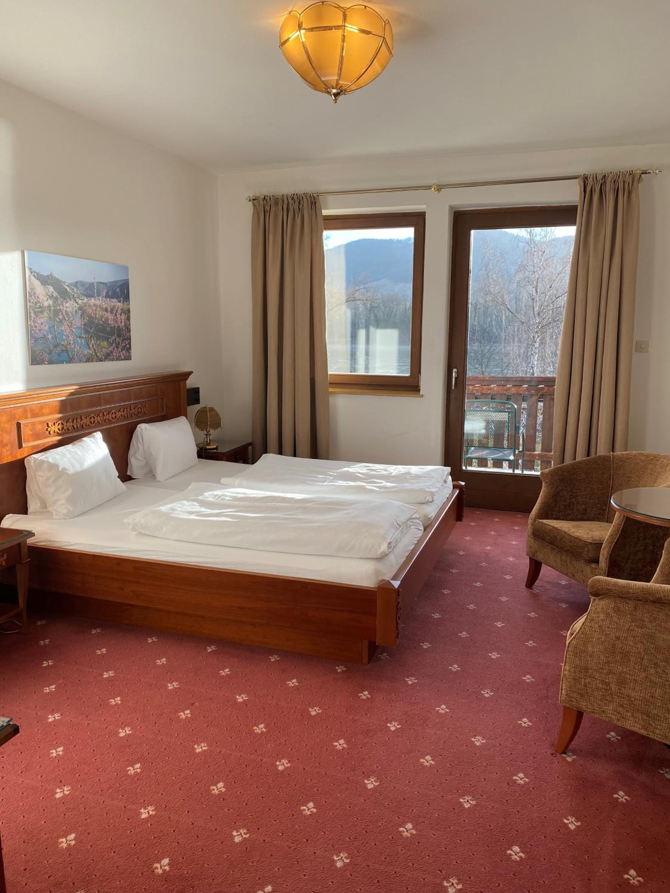 Budget Double Room photo 3