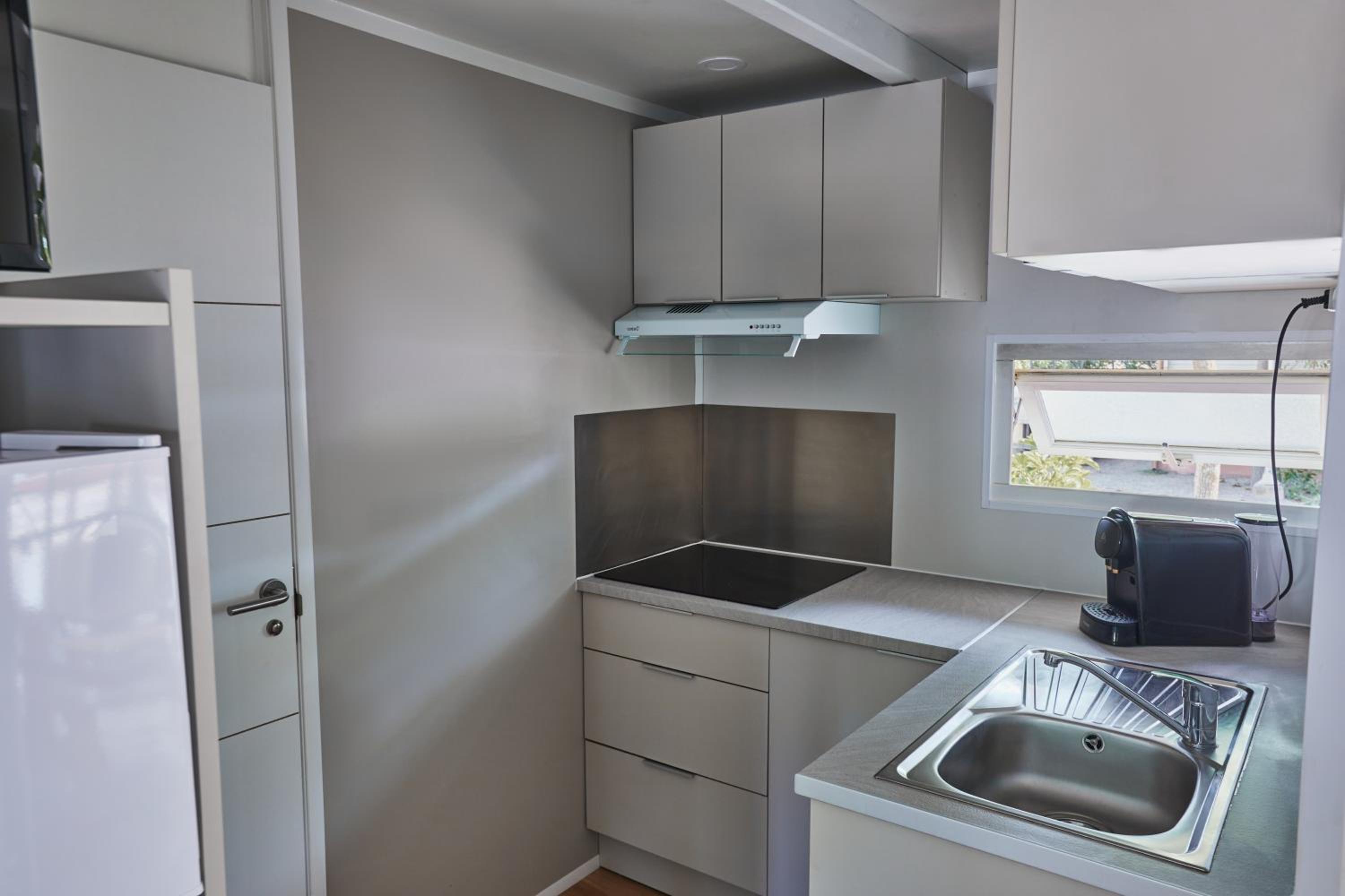 Mobile Home photo 2