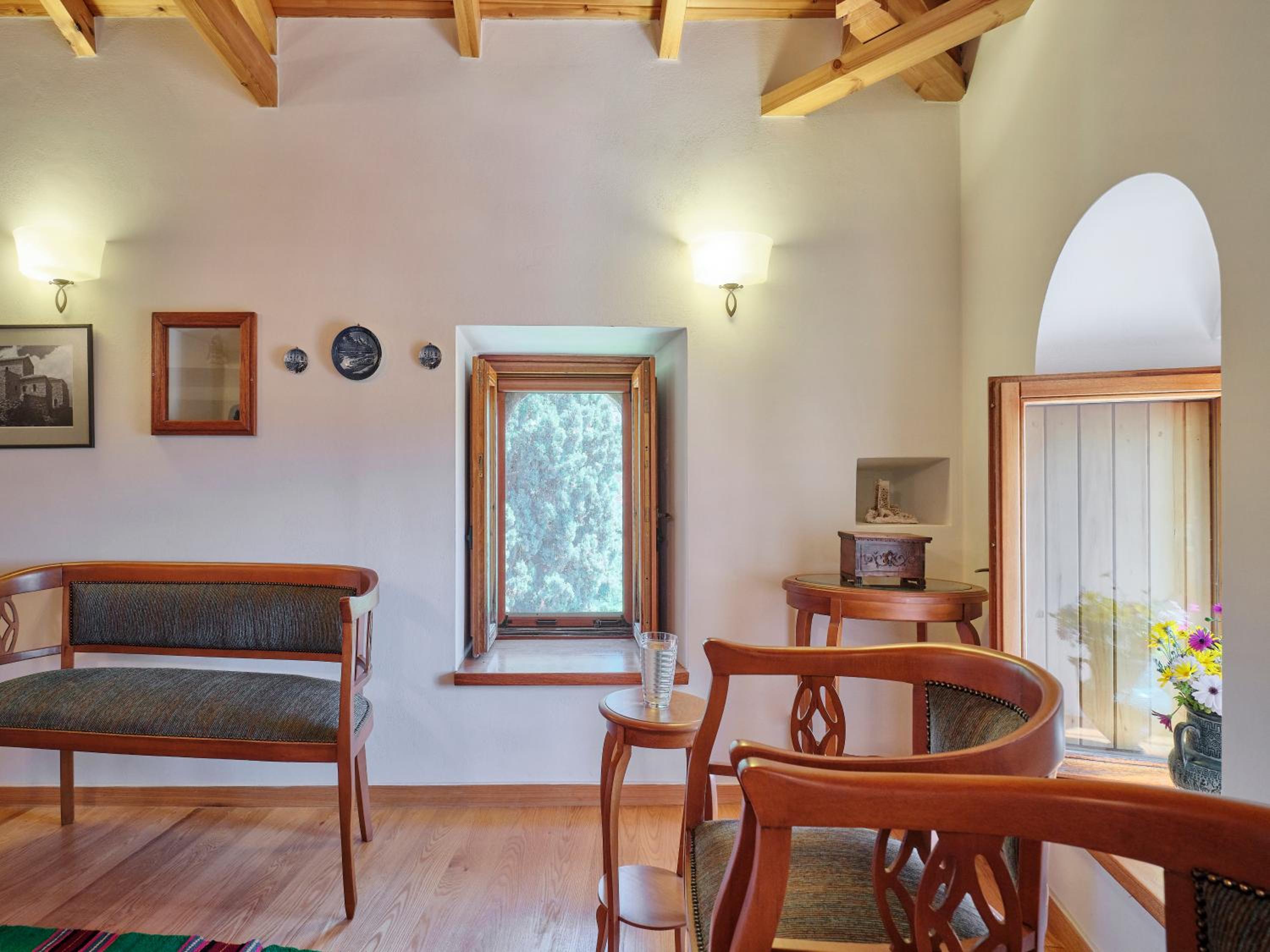 Three-Bedroom House - Photo 4