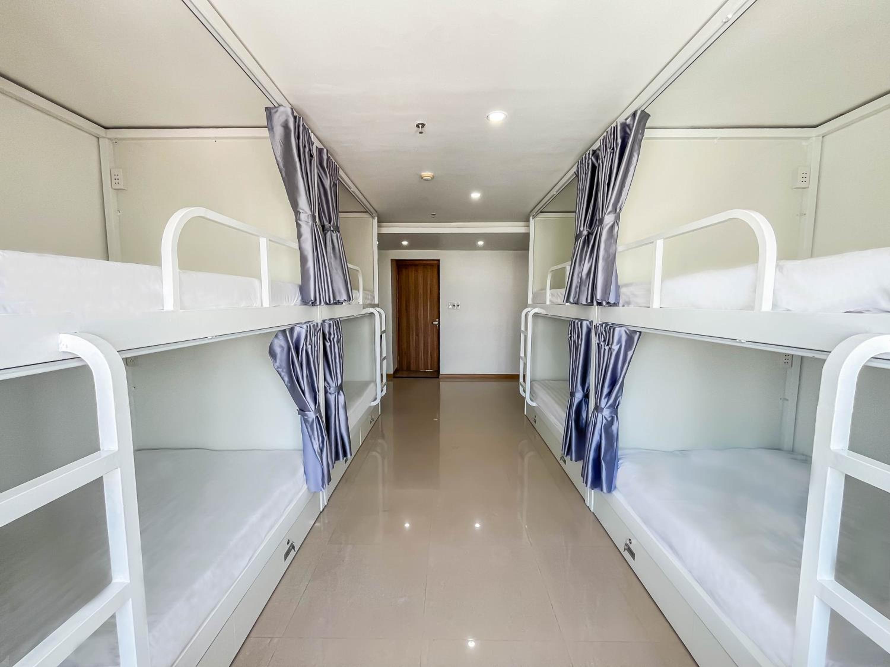 8-Bed Mixed Dormitory Room