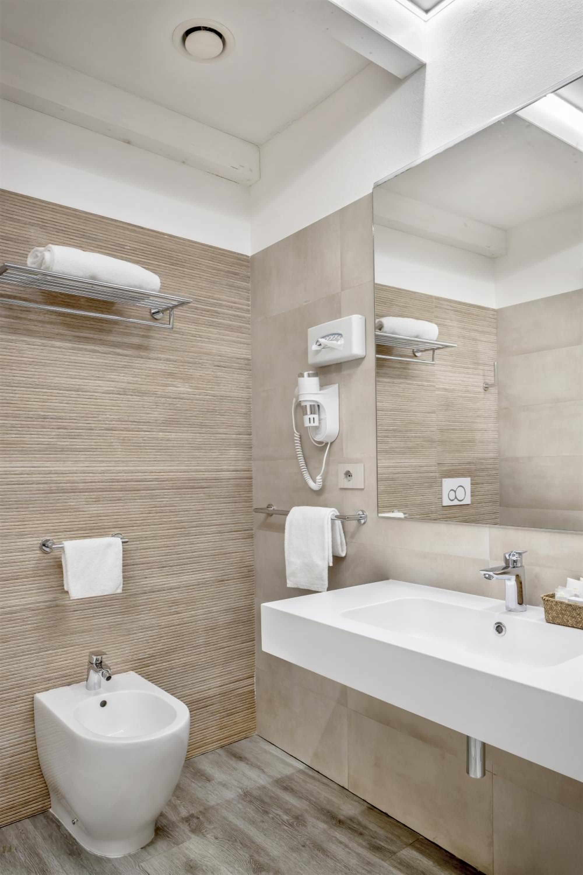 Junior Suite - Photo 3