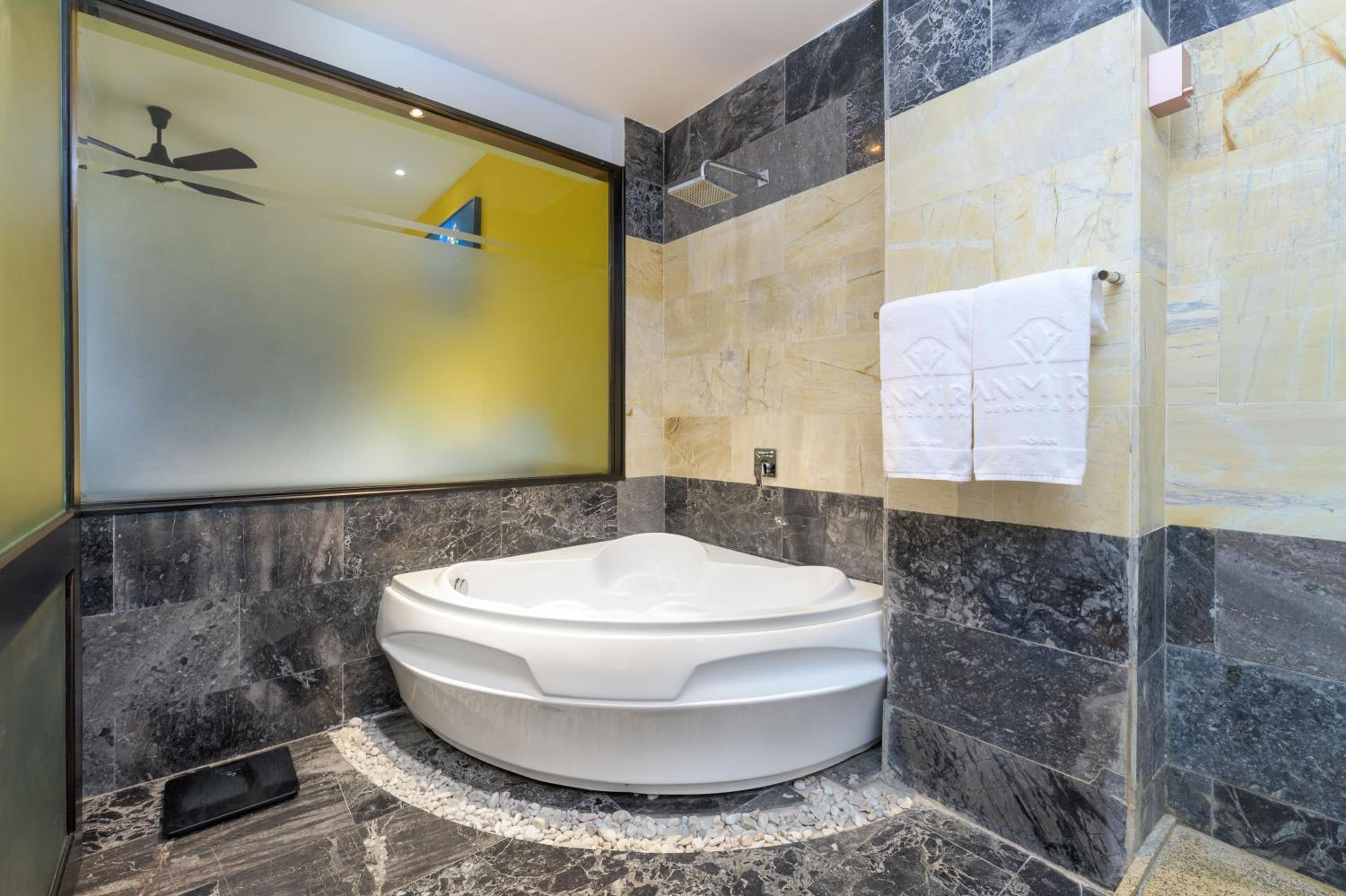 Mira Suite Twin - Photo 4